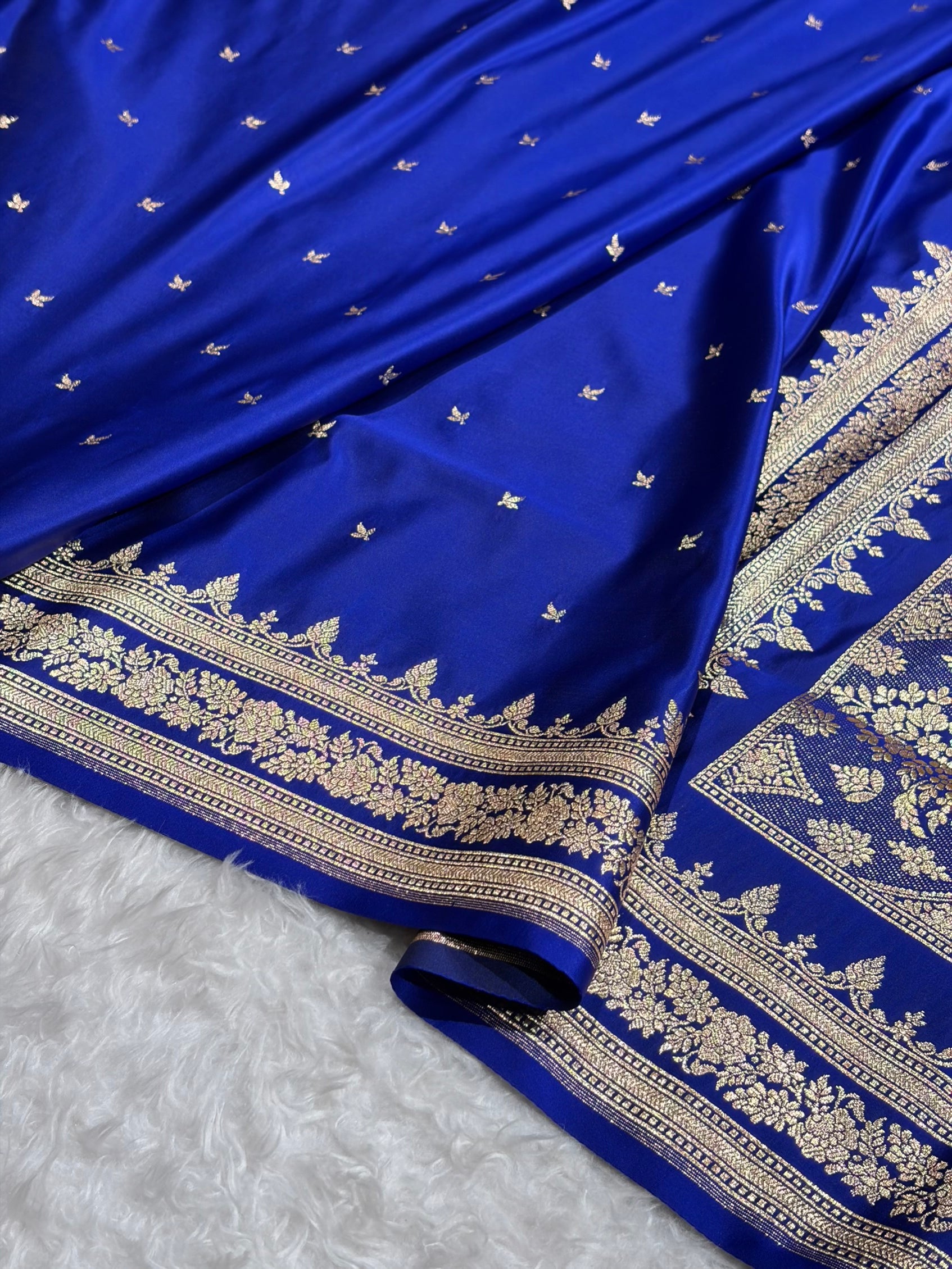 Cross Royal Blue Shades Banarasi Booti Katan Silk Saree SKM17