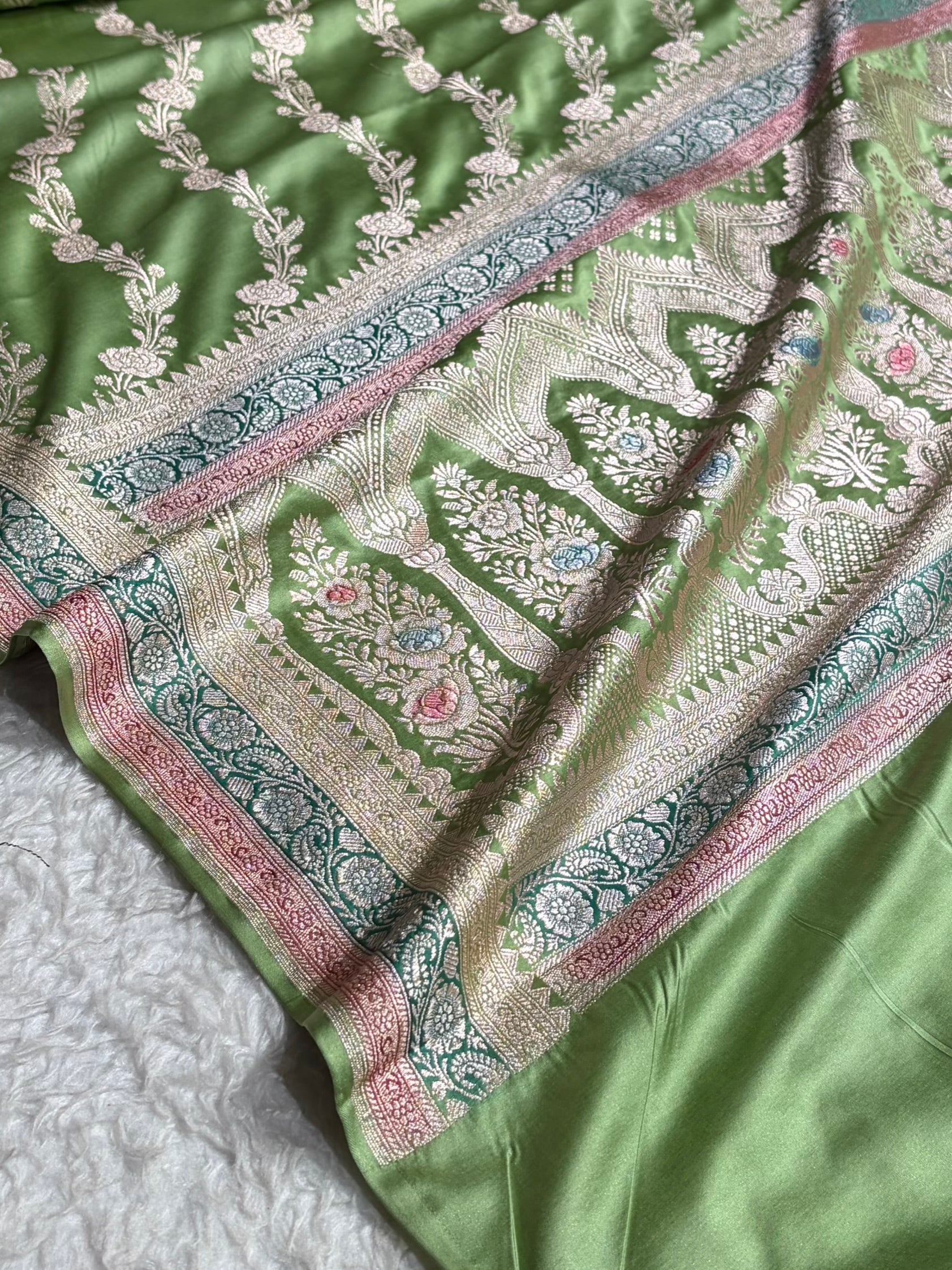 Light Pista Shades Minakari Border Mashru Silk Saree With Cross Pattern MS02