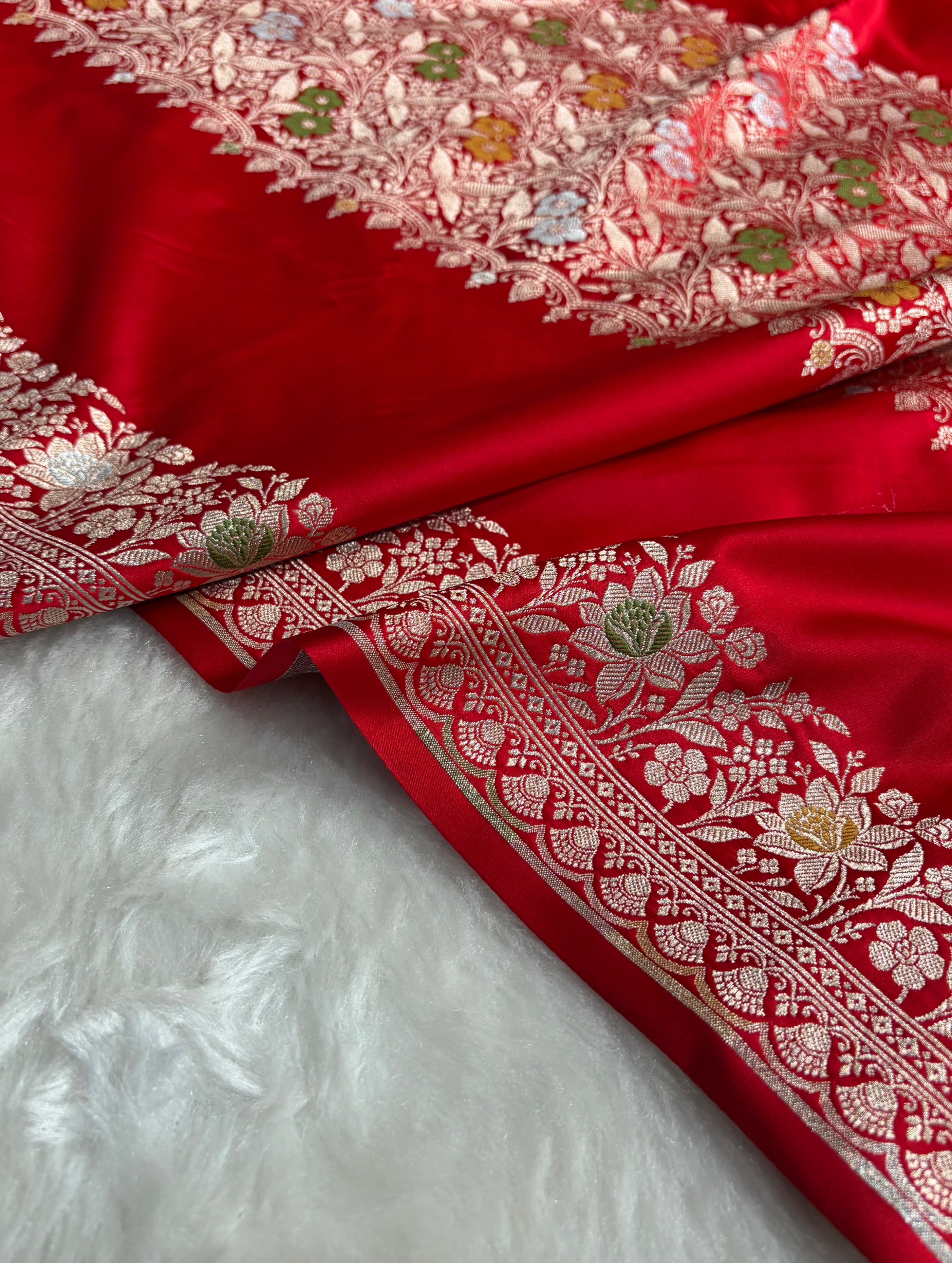 Red Shades Banarasi Minakari Boota Skirt Pattern Floral Mashru Silk Saree MSM-116