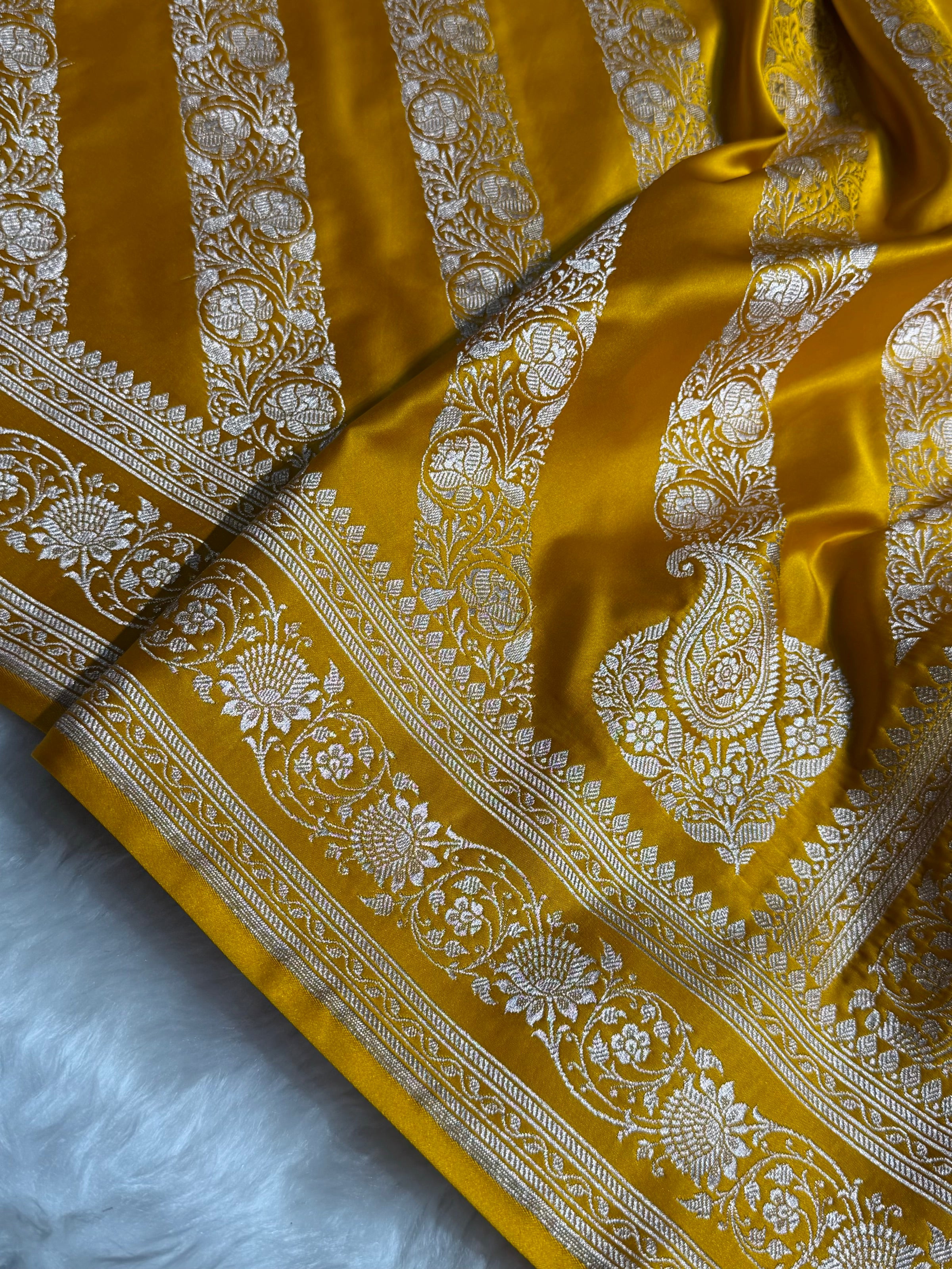 Mustard Shades Banarasi Cross Pattern Floral Mashru Silk Saree MSM-102