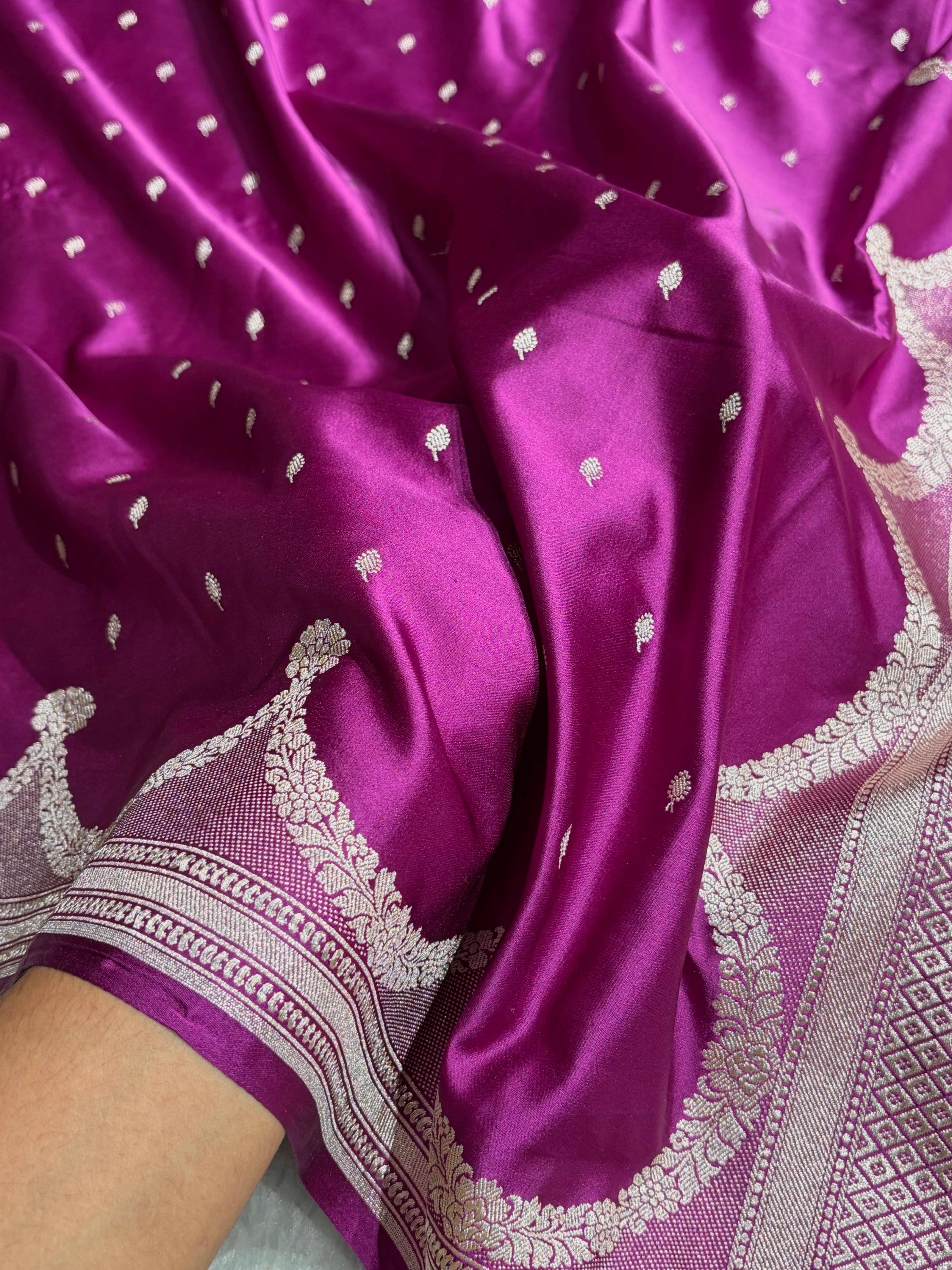 Wine Shades Scallop Mashru Silk Saree MS60