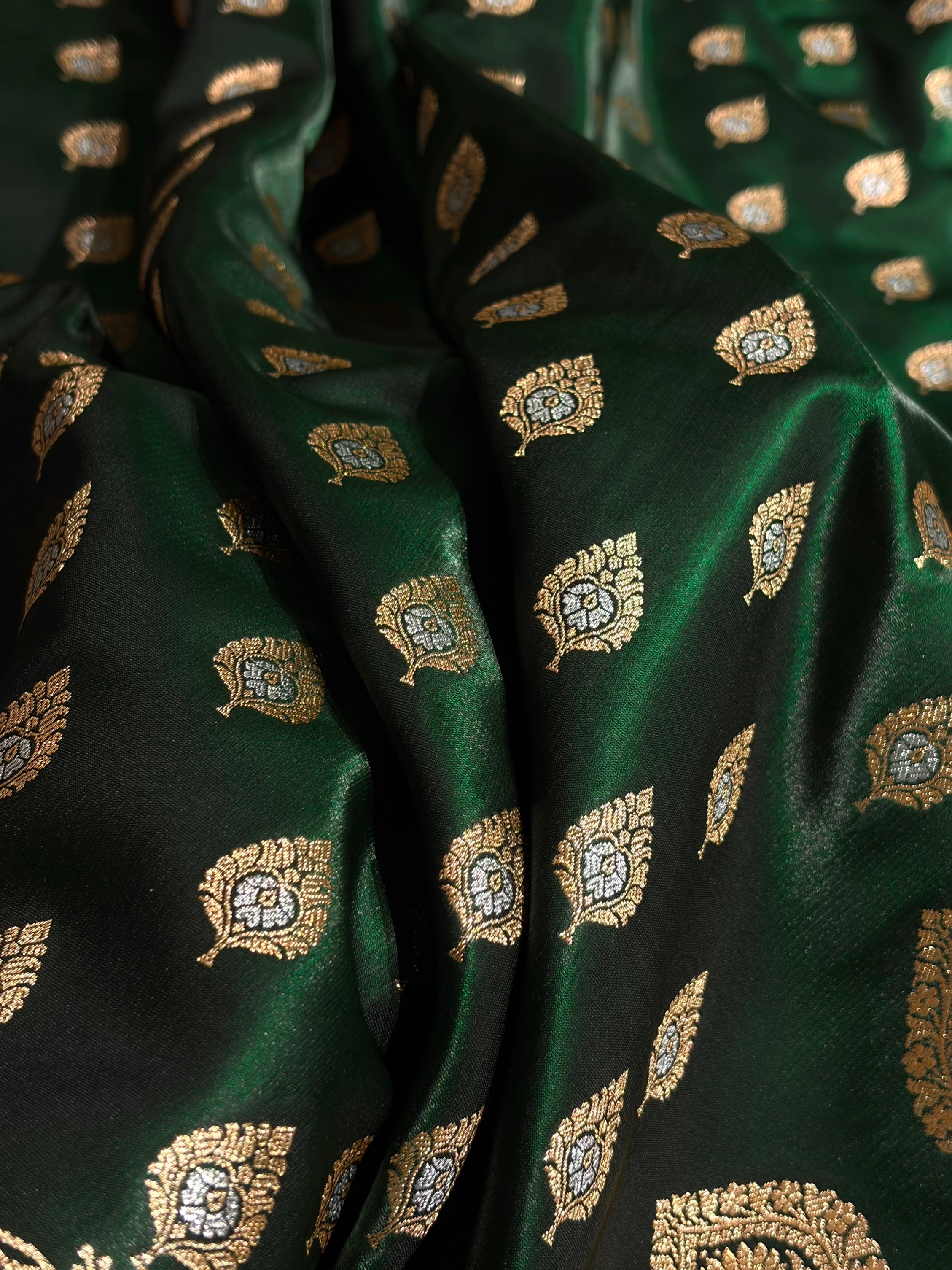Banarasi Bottle Green Shades Minakari Booti Pattern Banarasi Satin Silk Saree SS60