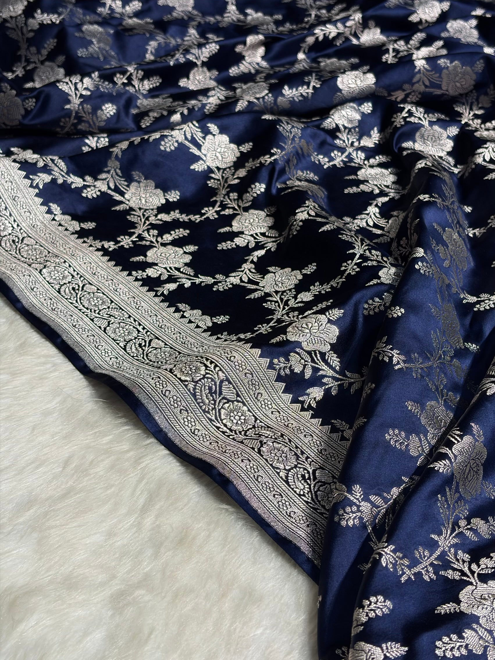 Navy Blue Floral Jaal Mashru Silk Saree MS28