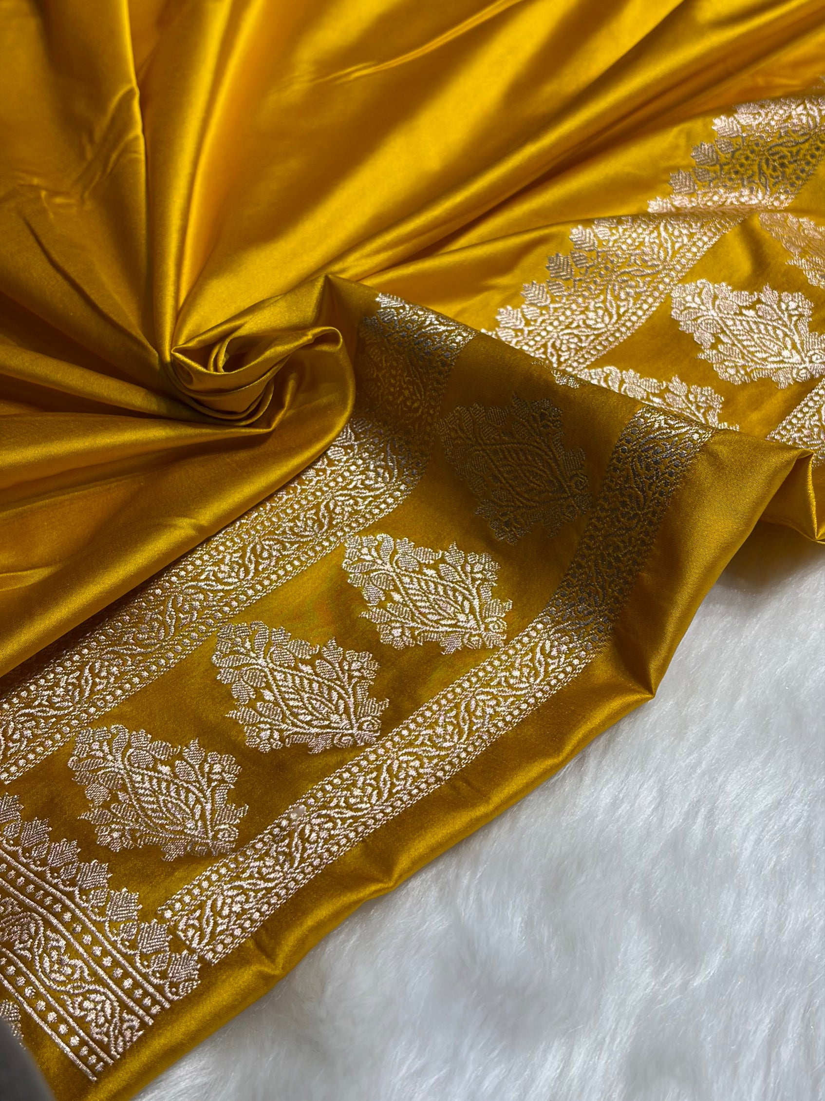 Mustard Gold Boota Motif Mashru Silk Saree MS43