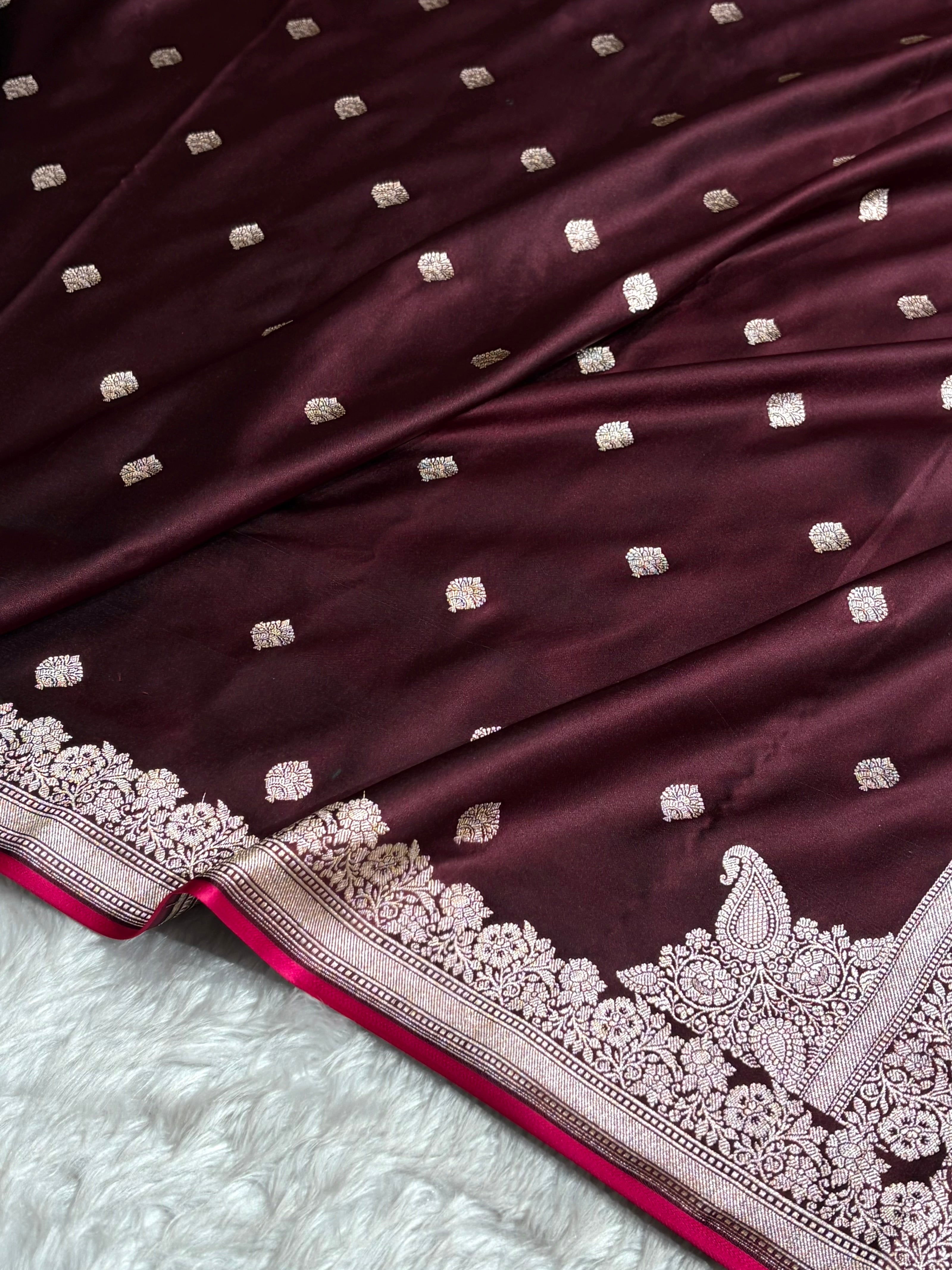 Chocolate Shade With Booti Pattern Mashru Silk Saree