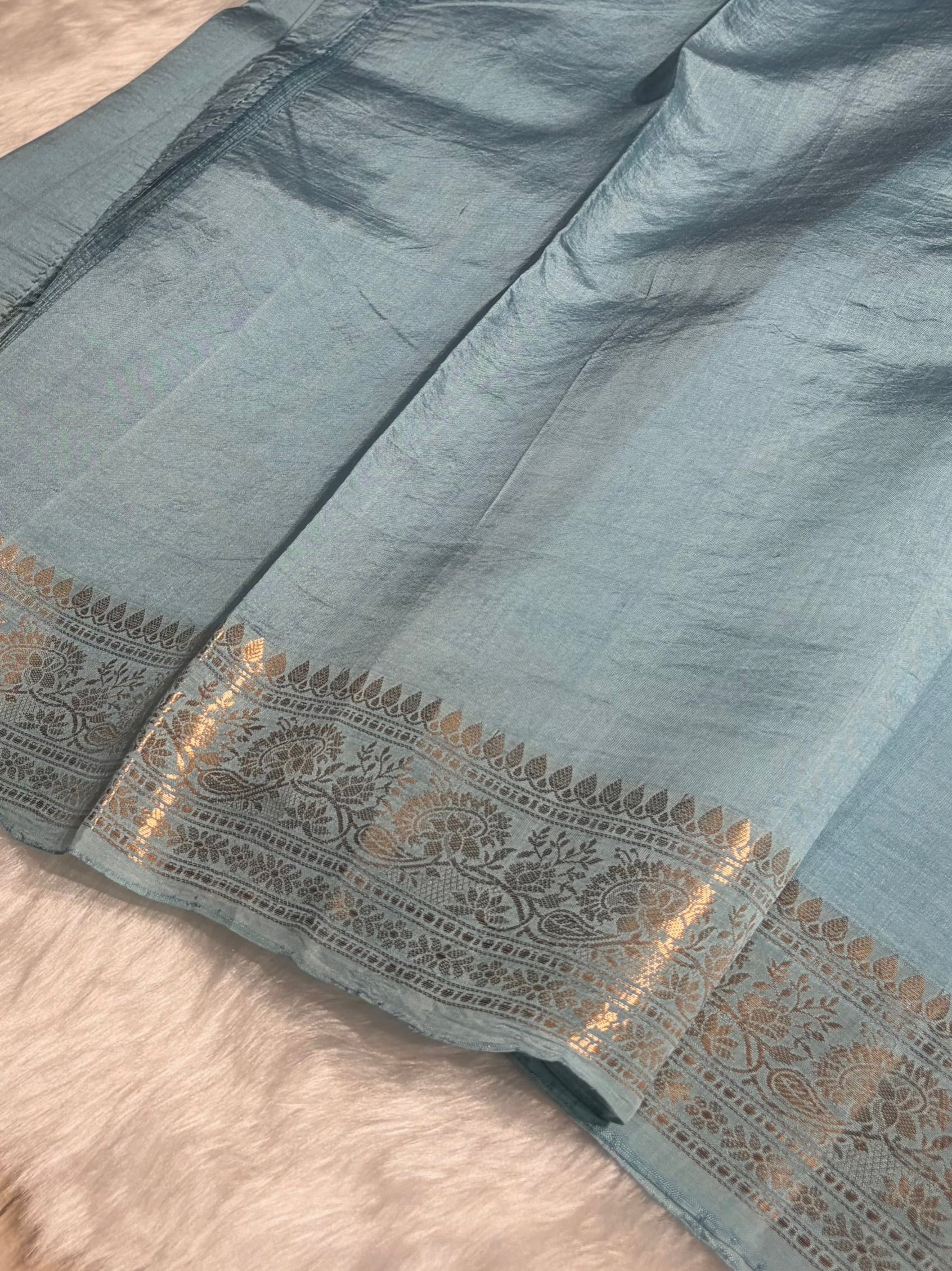 Lavender Shades Handwoven Pure Raw Mango Silk RM-46