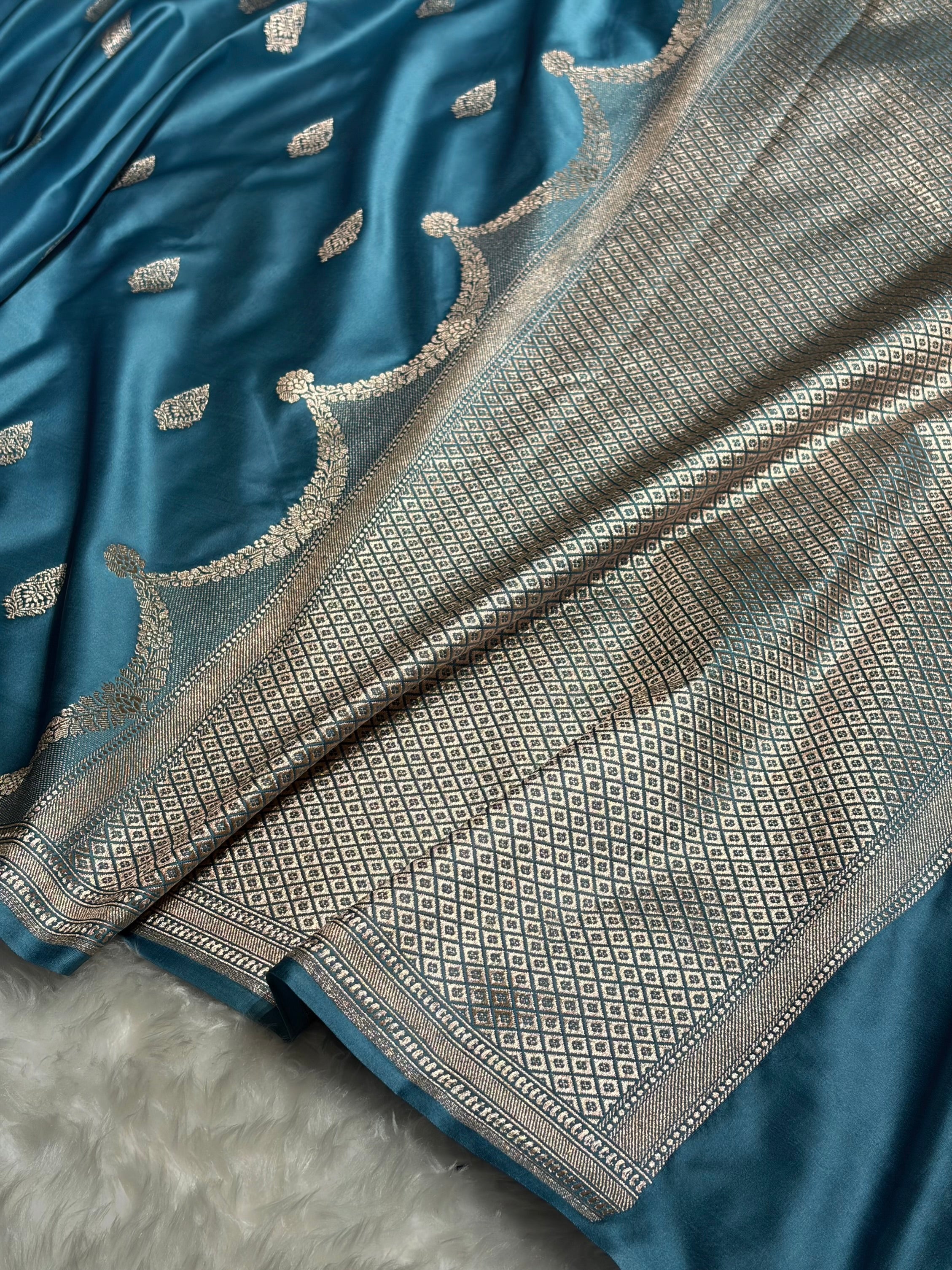 Firozi Shades Scallop Mashru Silk Saree MS20