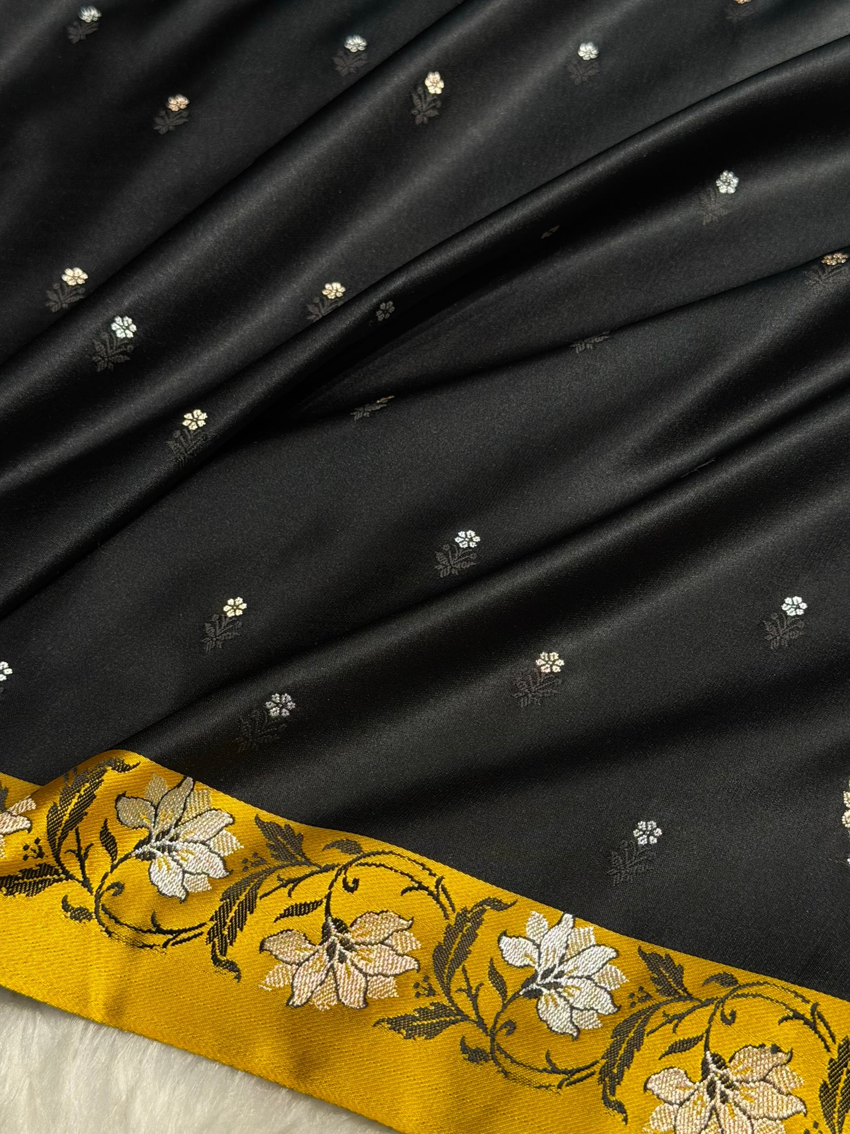 Contrast Black With Mustard Floral Boota With Floral Border Mashru Silk Saree MSM-78