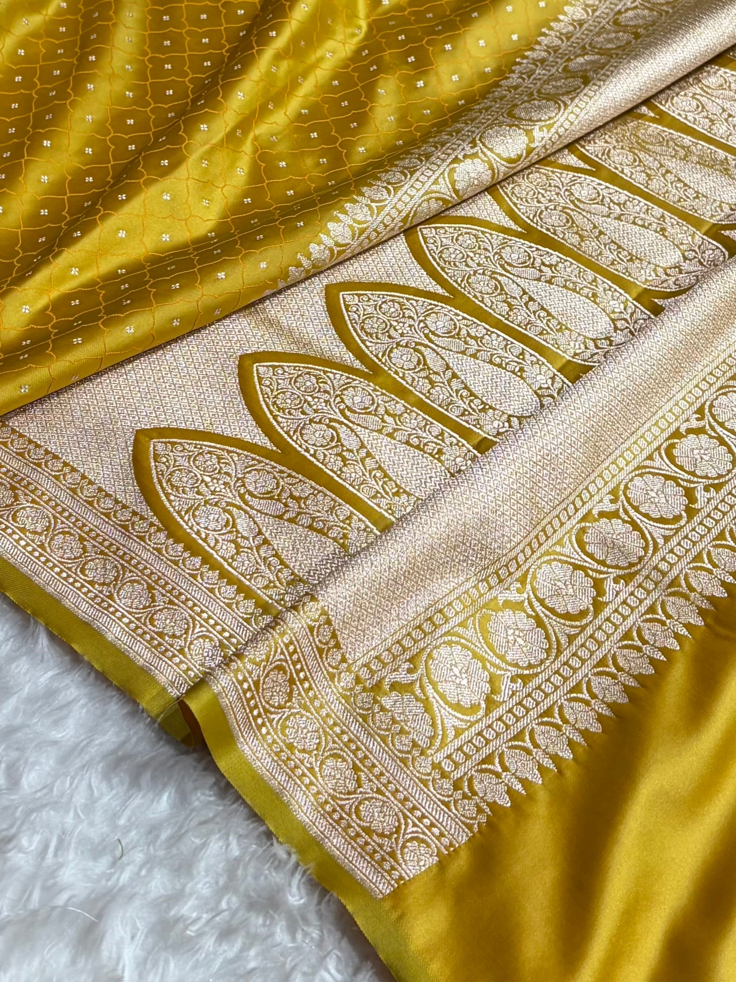 Mustard Shades Tanchoi Motif Mashru Silk Saree MST-13