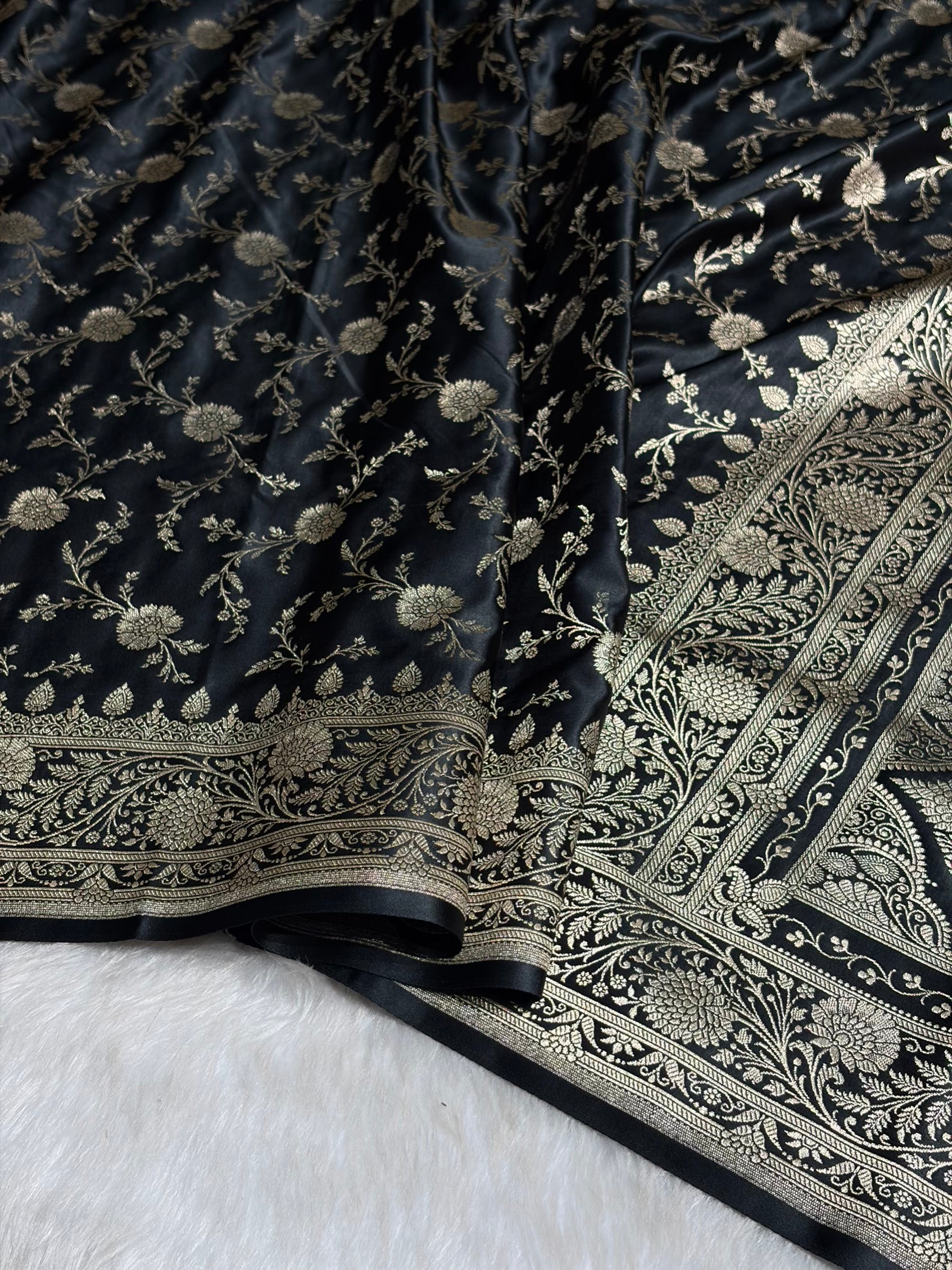 Black Banarasi Jaal Katan Silk Saree SKM37