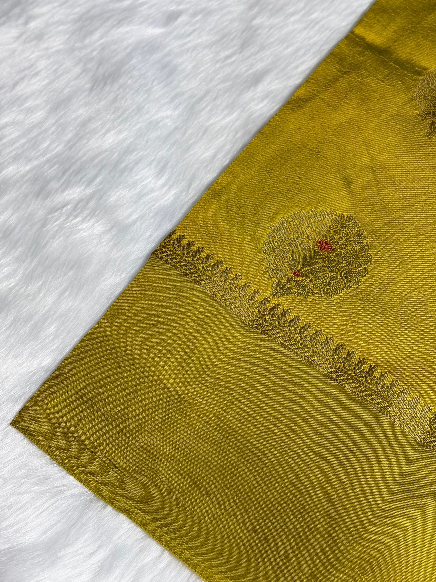 Liril Green Shades Pure Raw Mango Silk Saree RM-04