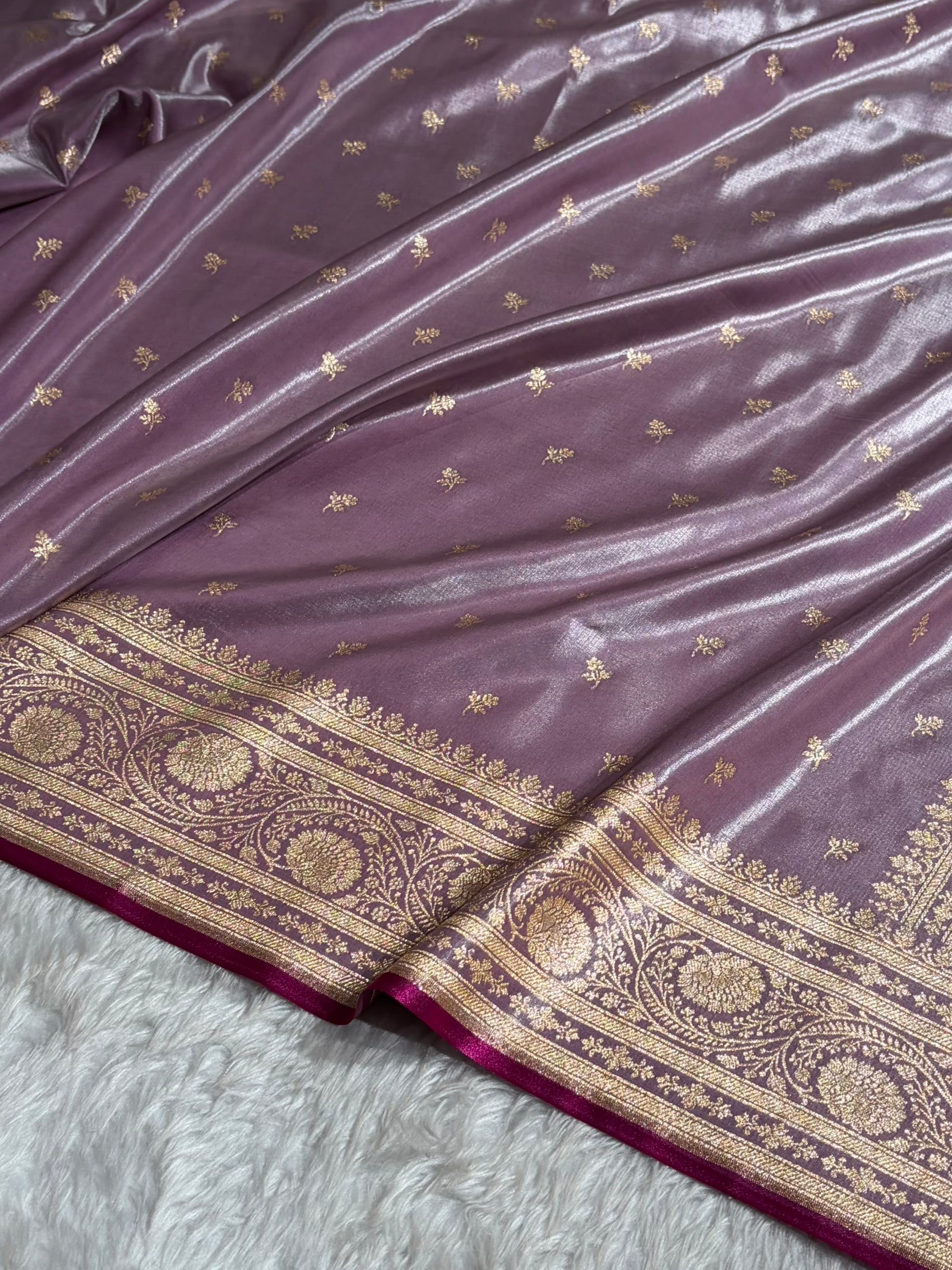 Banarasi Grape Shades Cross Pattern Banarasi Satin Silk Saree SS52
