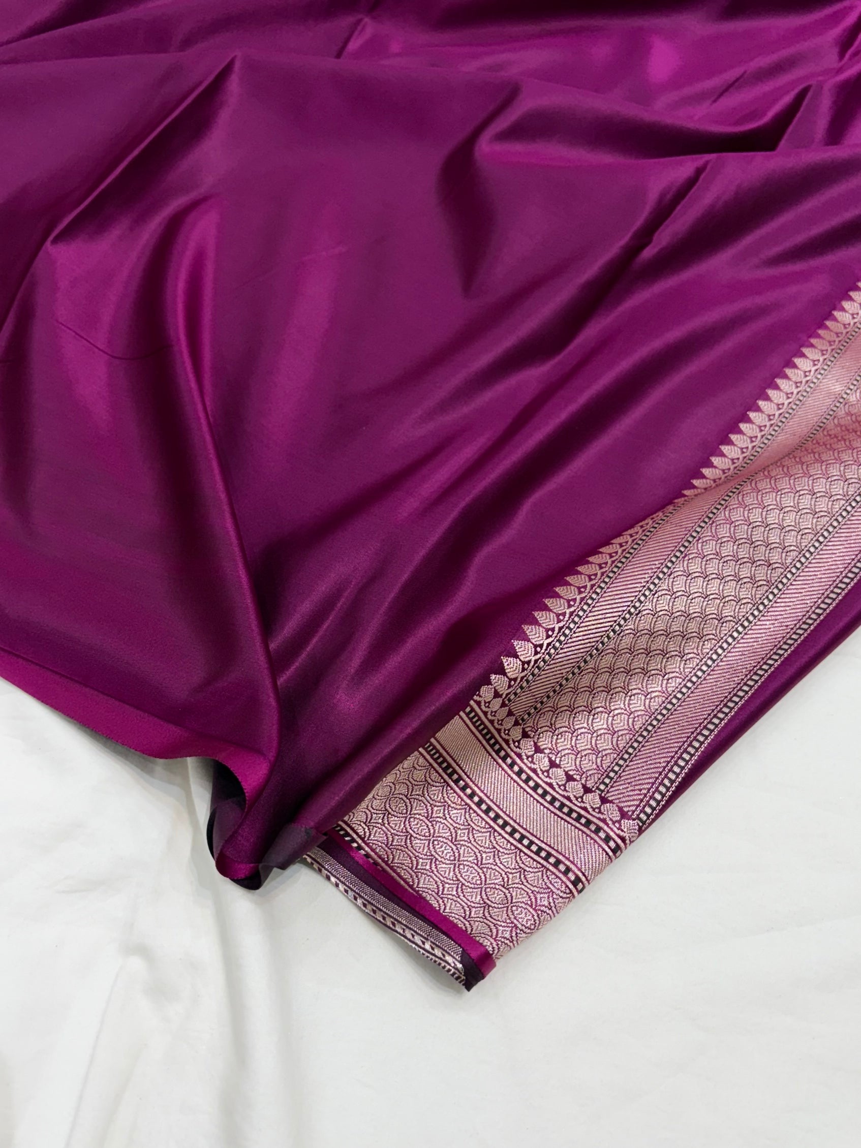 Wine Shade With Booti Pattern Mashru Silk Saree