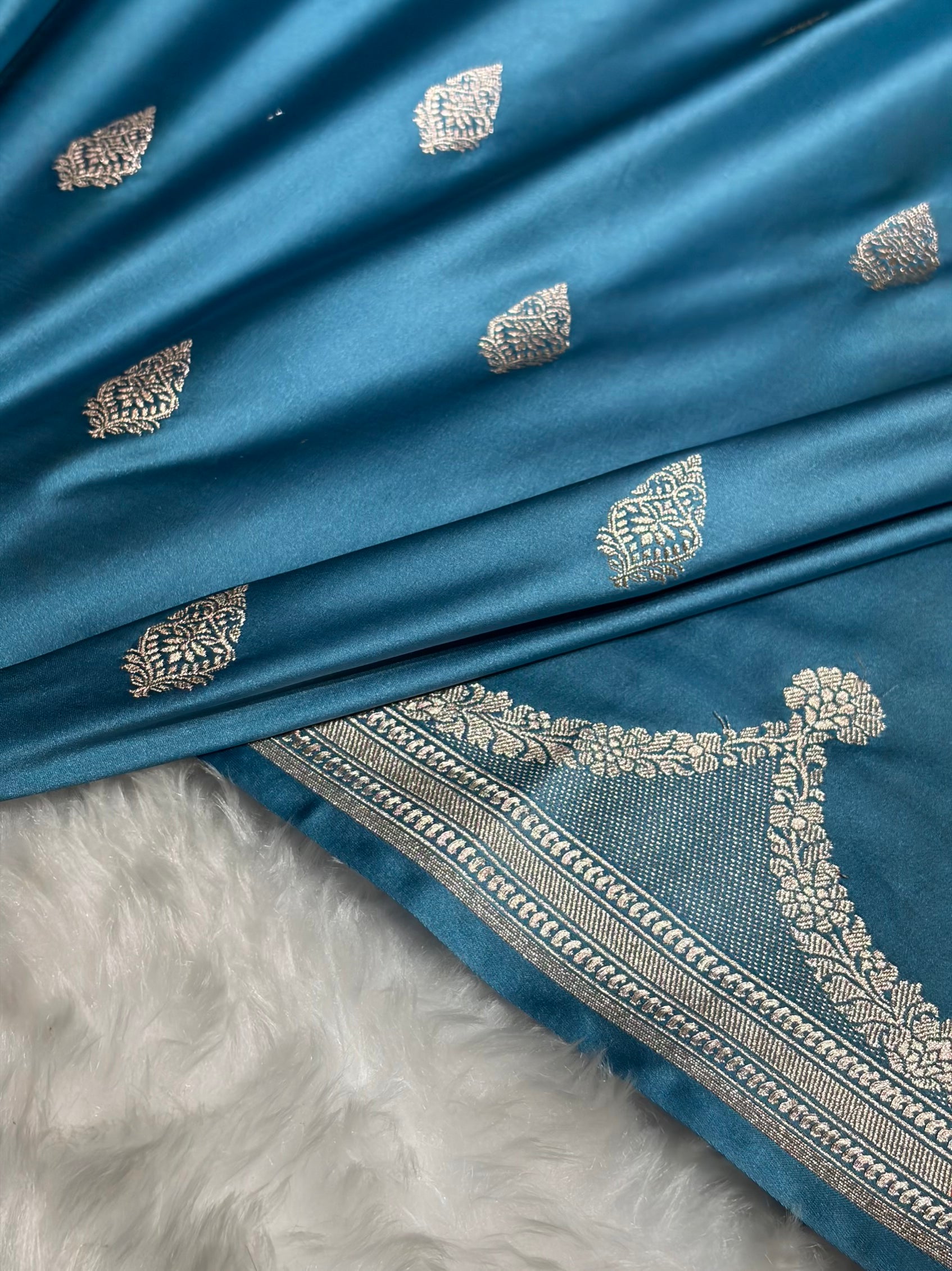 Firozi Shades Scallop Mashru Silk Saree MS20