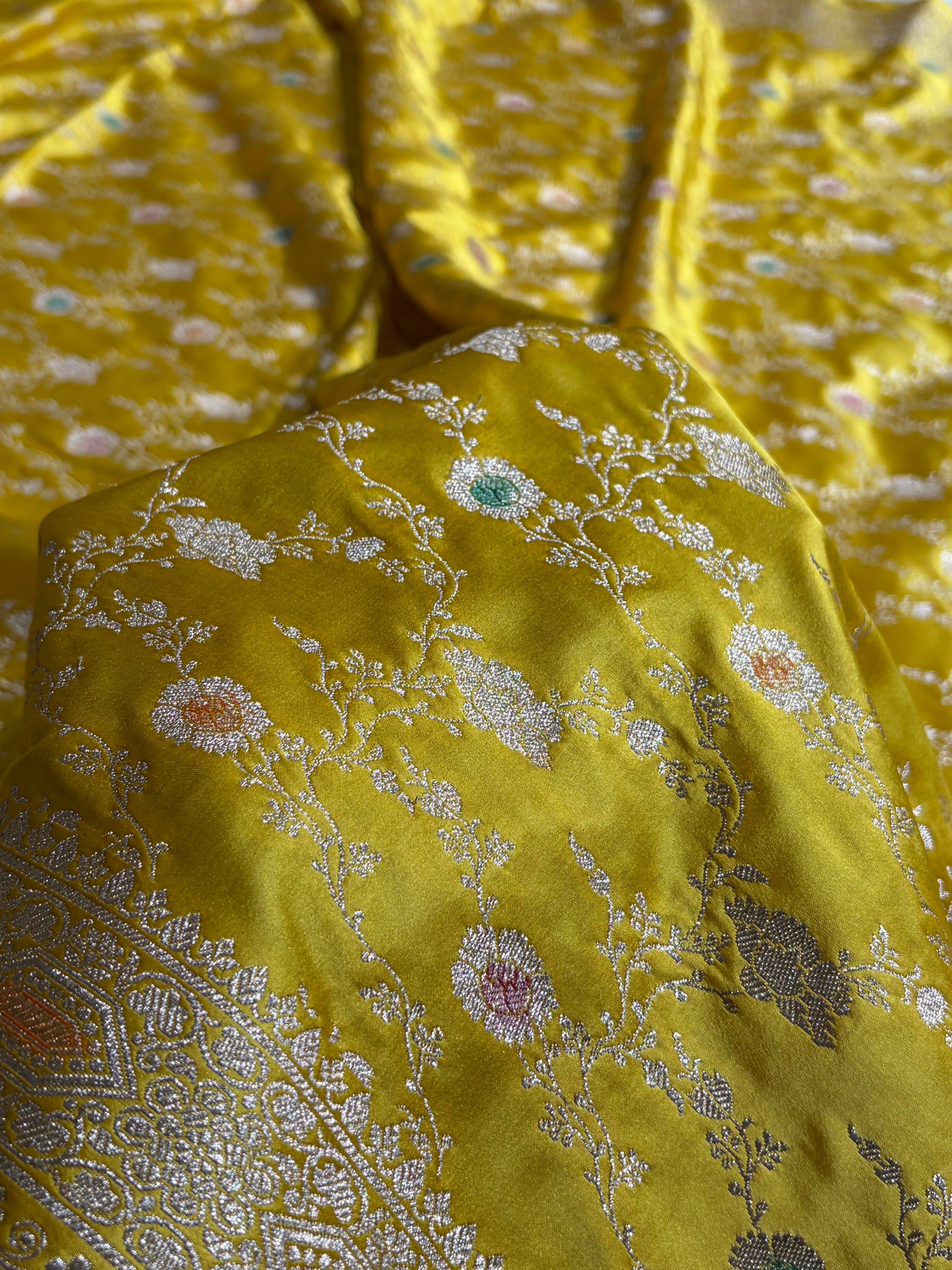 Banarasi Yellow Shades Minakari Floral Mashru Silk Saree MCS92