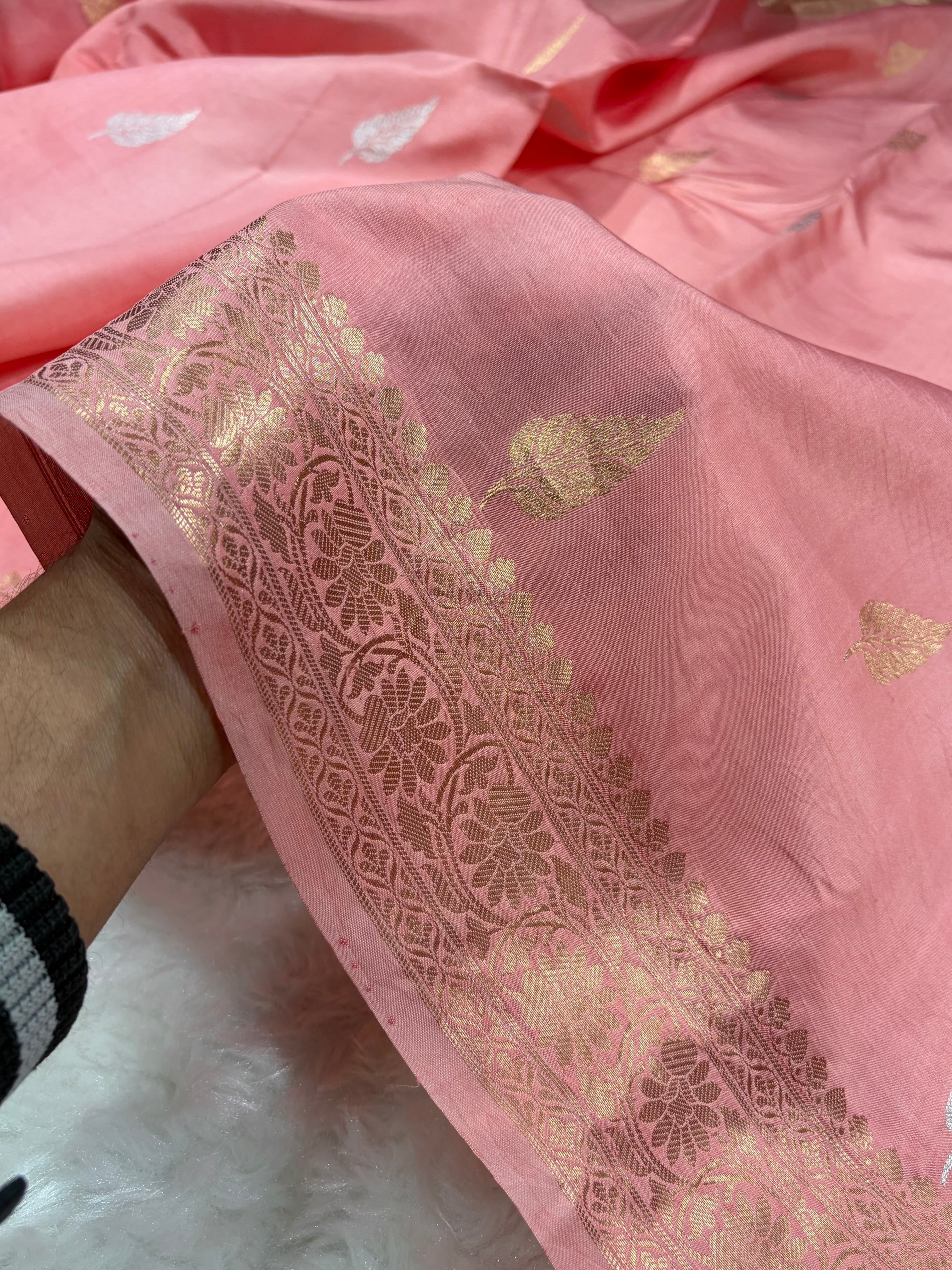 Banarasi Light Peach Shades Boota Handwoven Pure Paper Silk RM-77