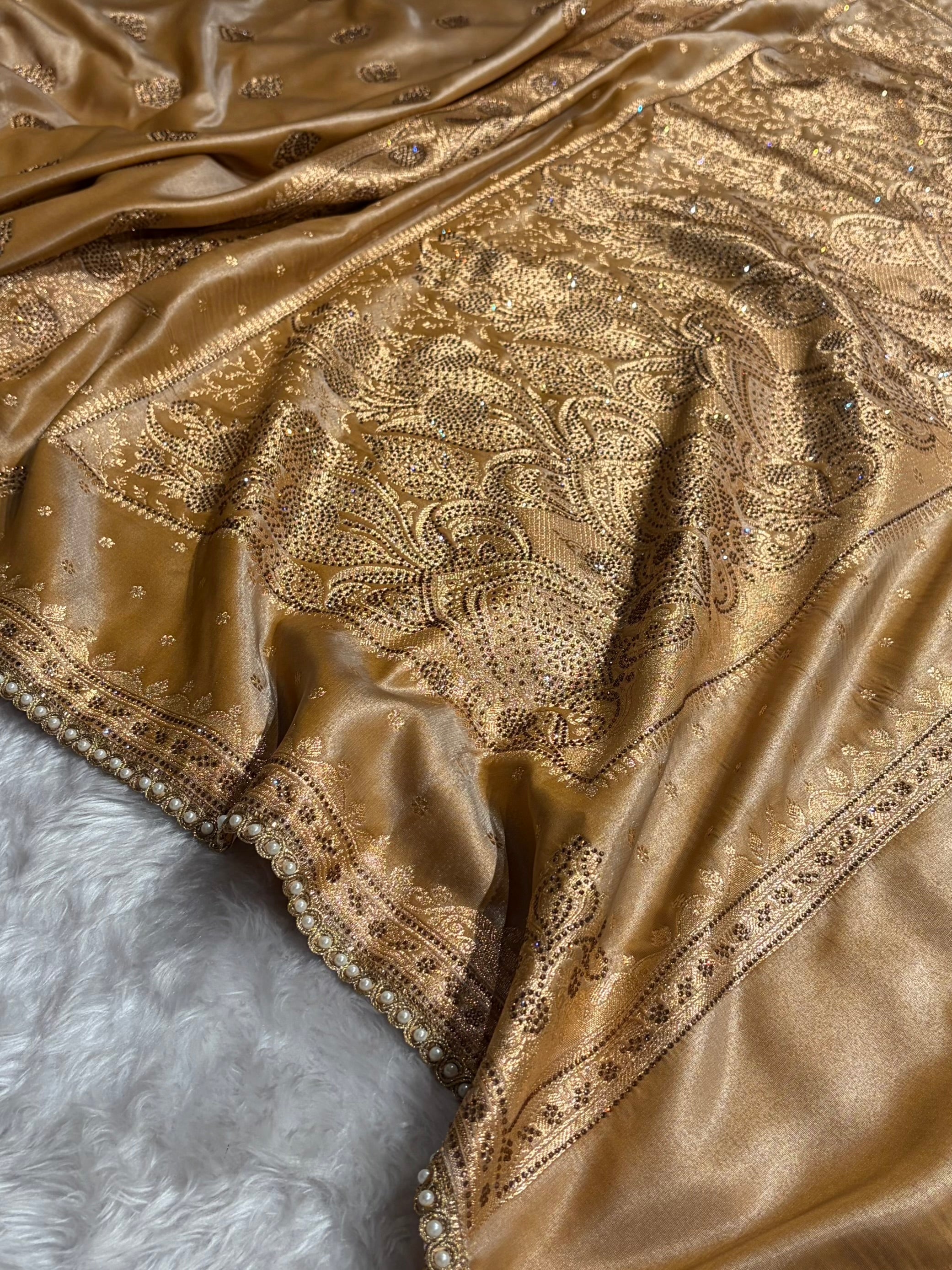 Banarasi Bridal Beige Booti stone work With Gotta Patti BSS20