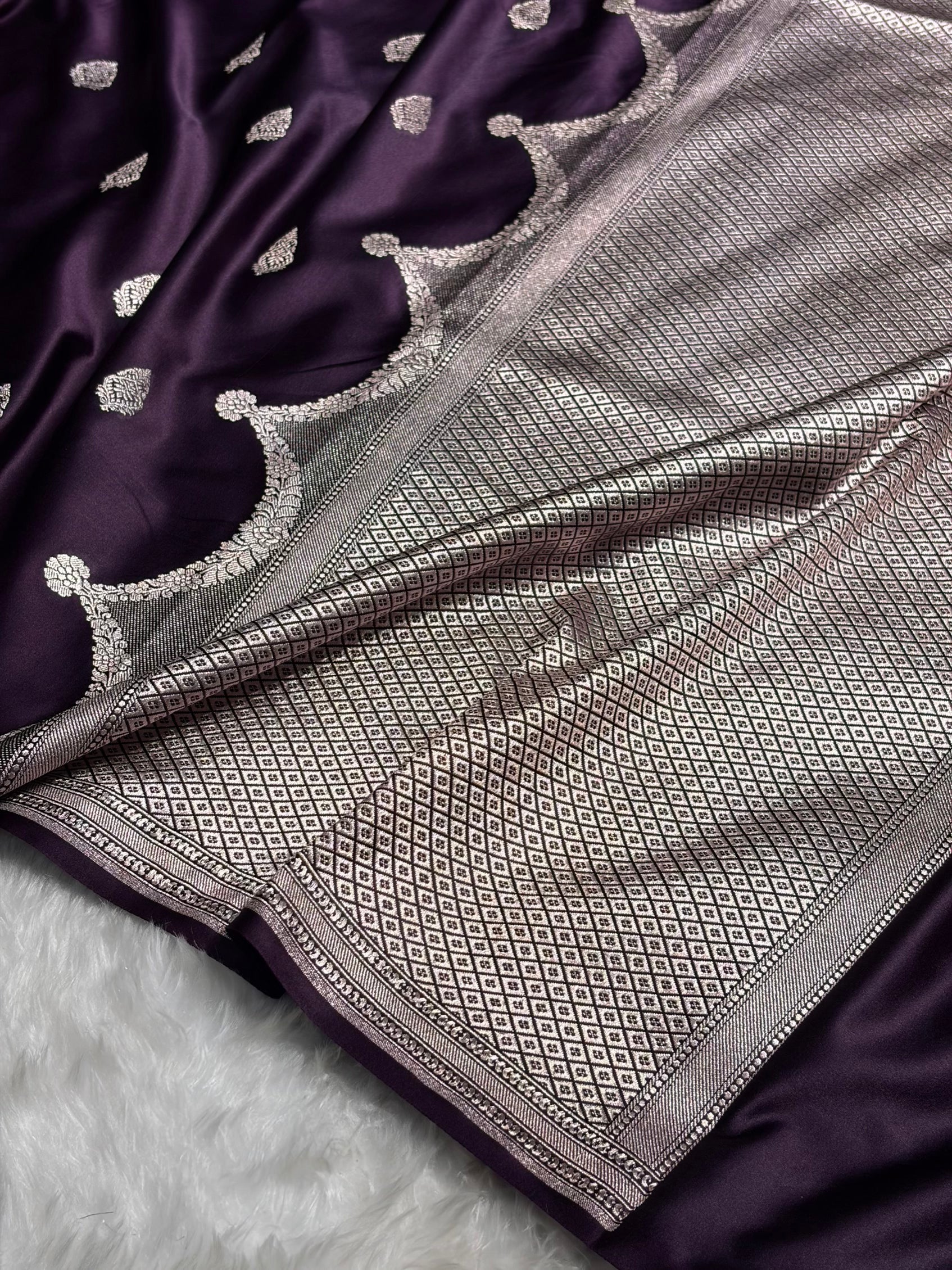 Dark Purple Shades Scallop Mashru Silk Saree MS20