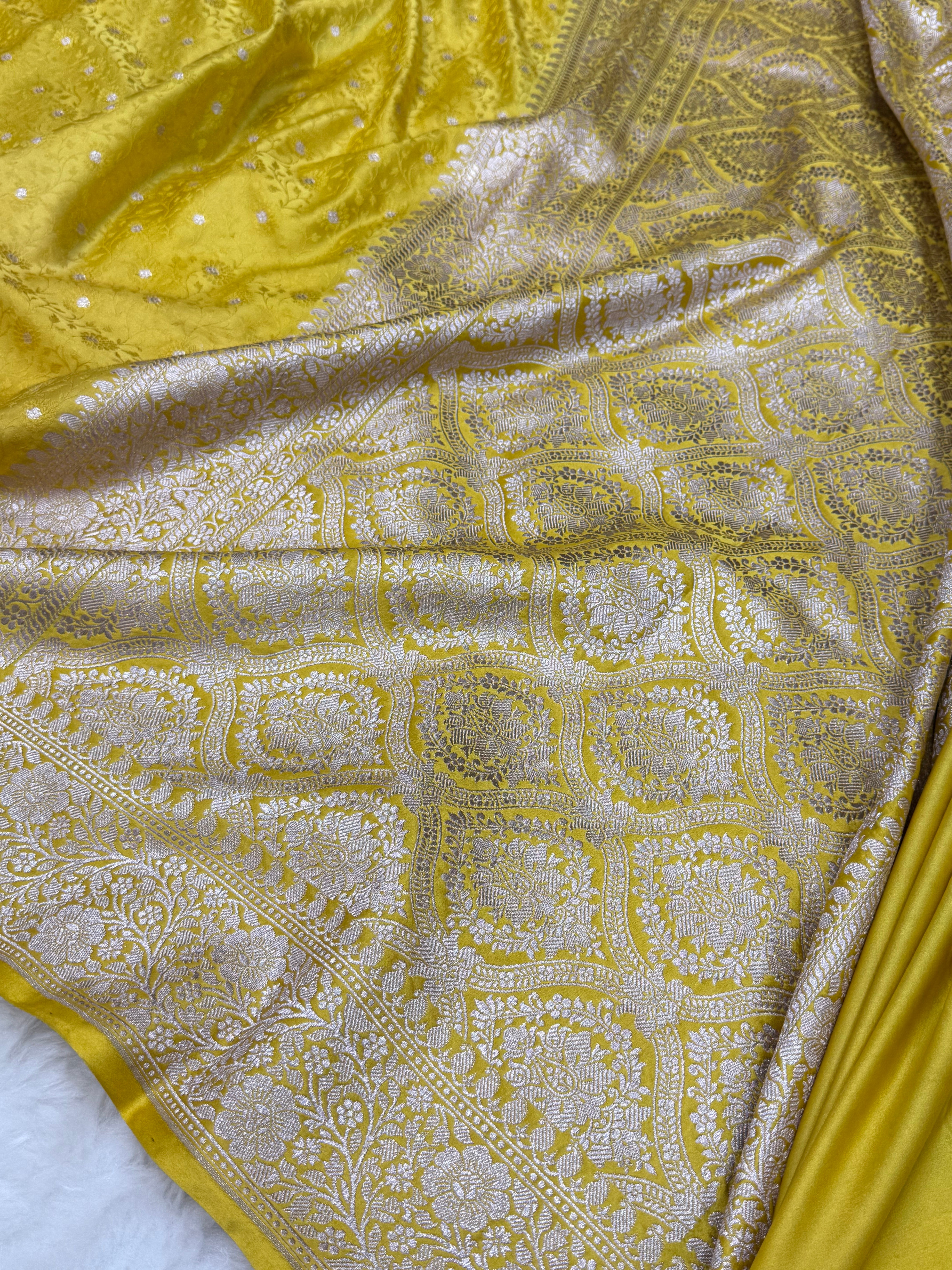 Mustard Yellow Shades Booti Tanchoi Mashru Silk Saree