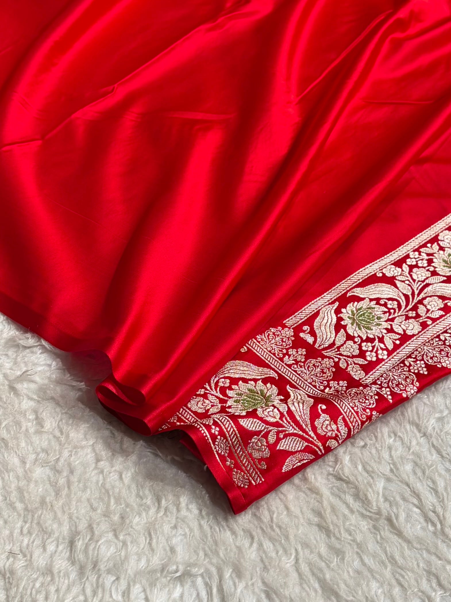 Red Shades Banarasi Boota Pattern Minakari Floral Mashru Silk Saree MSM-121