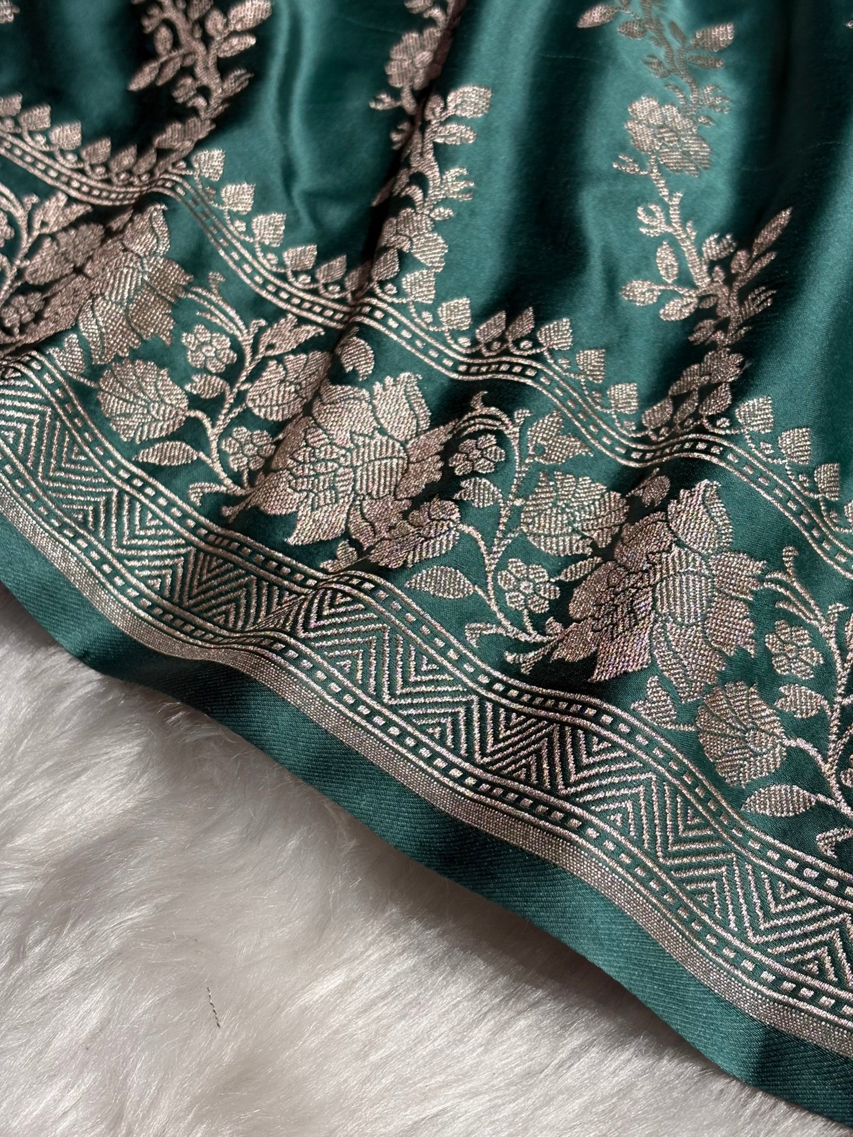 Sea Green Mashru Silk Saree Cross Pattern MS18