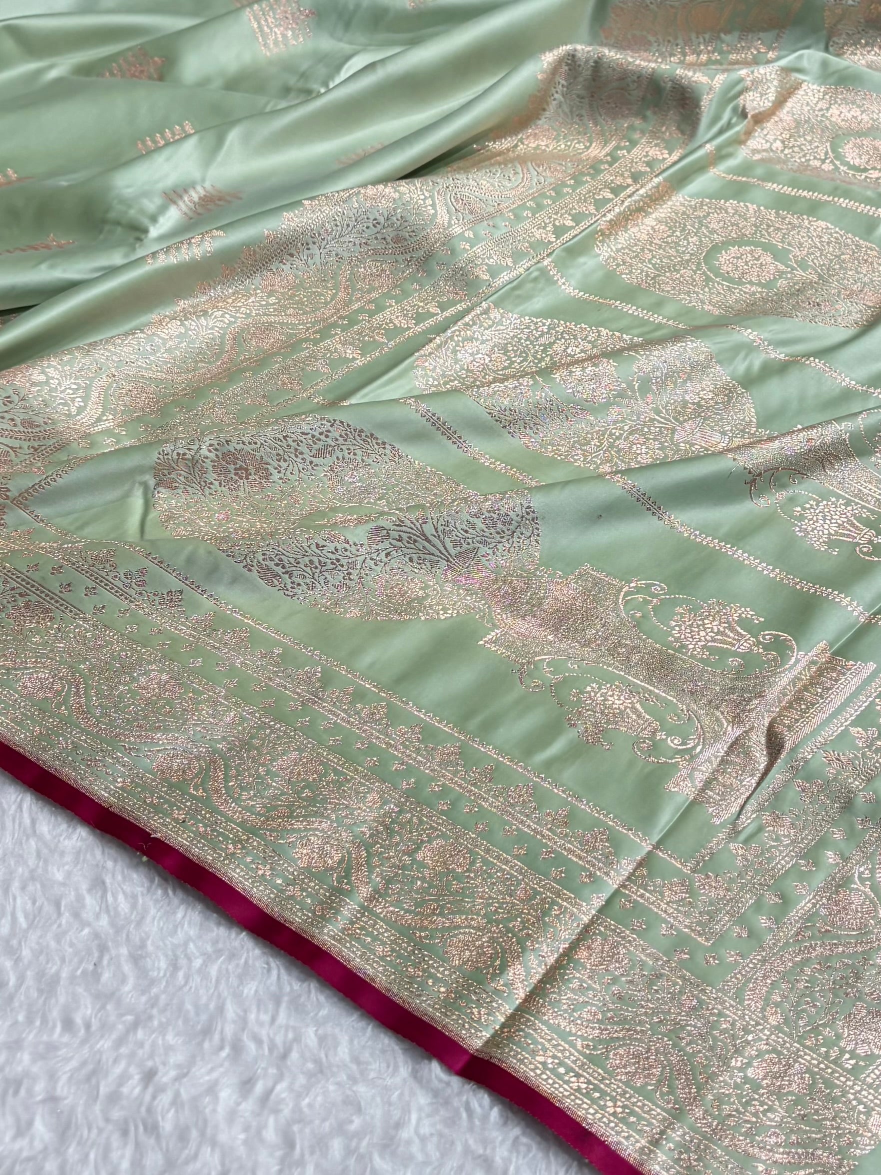 Light Lista Banarasi Boota Katan Silk Saree