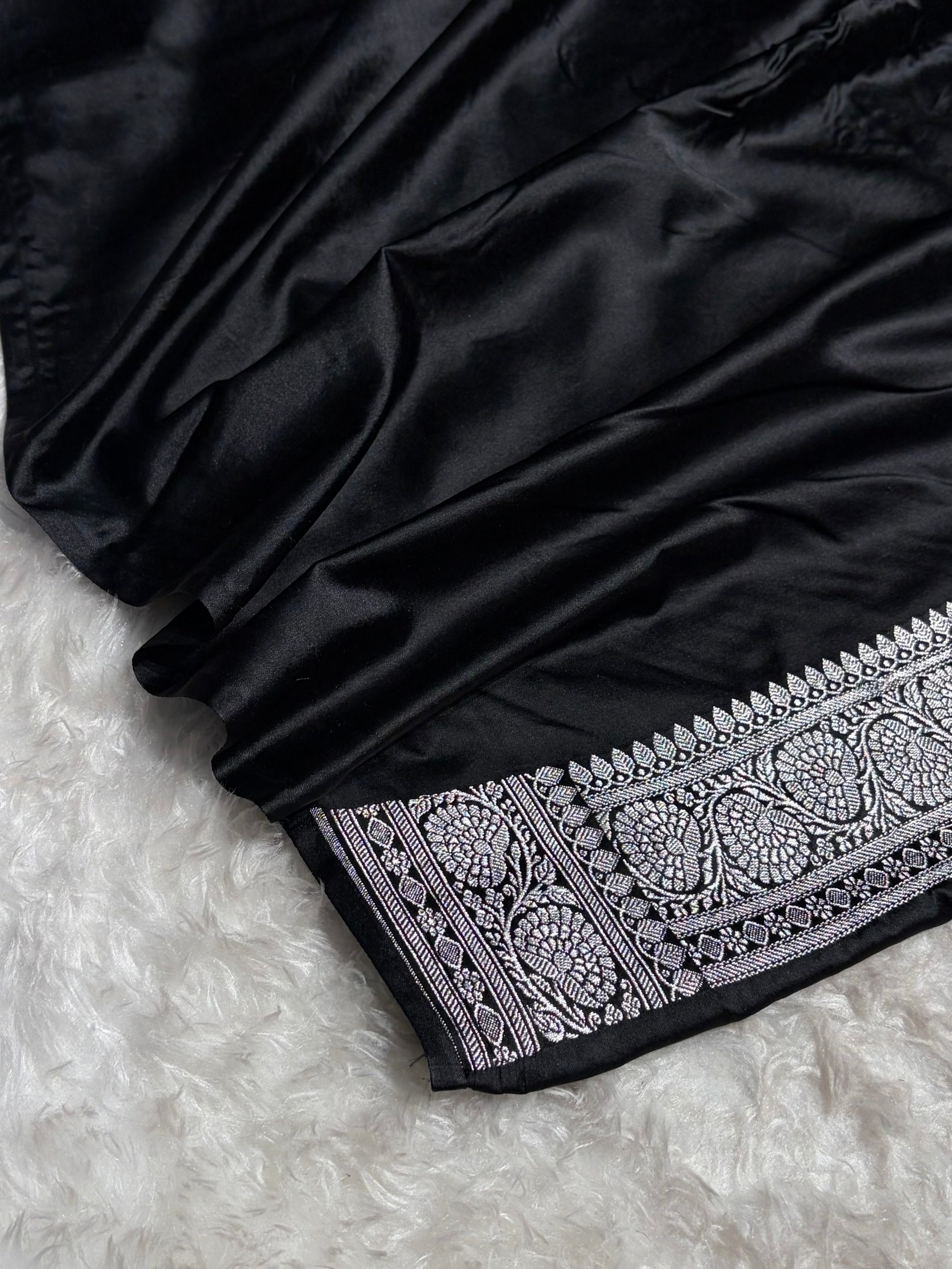 Banarasi Black Shades Jaal Pattern Mashru Silk Saree MS57