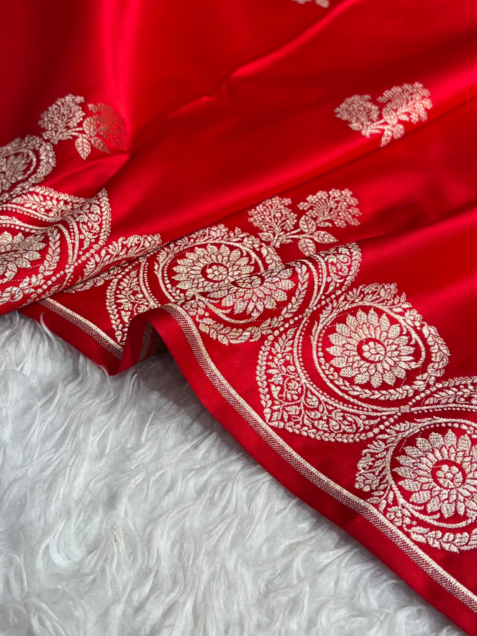 Red Shades Banarasi Boota Pattern Floral Mashru Silk Saree MSM-110