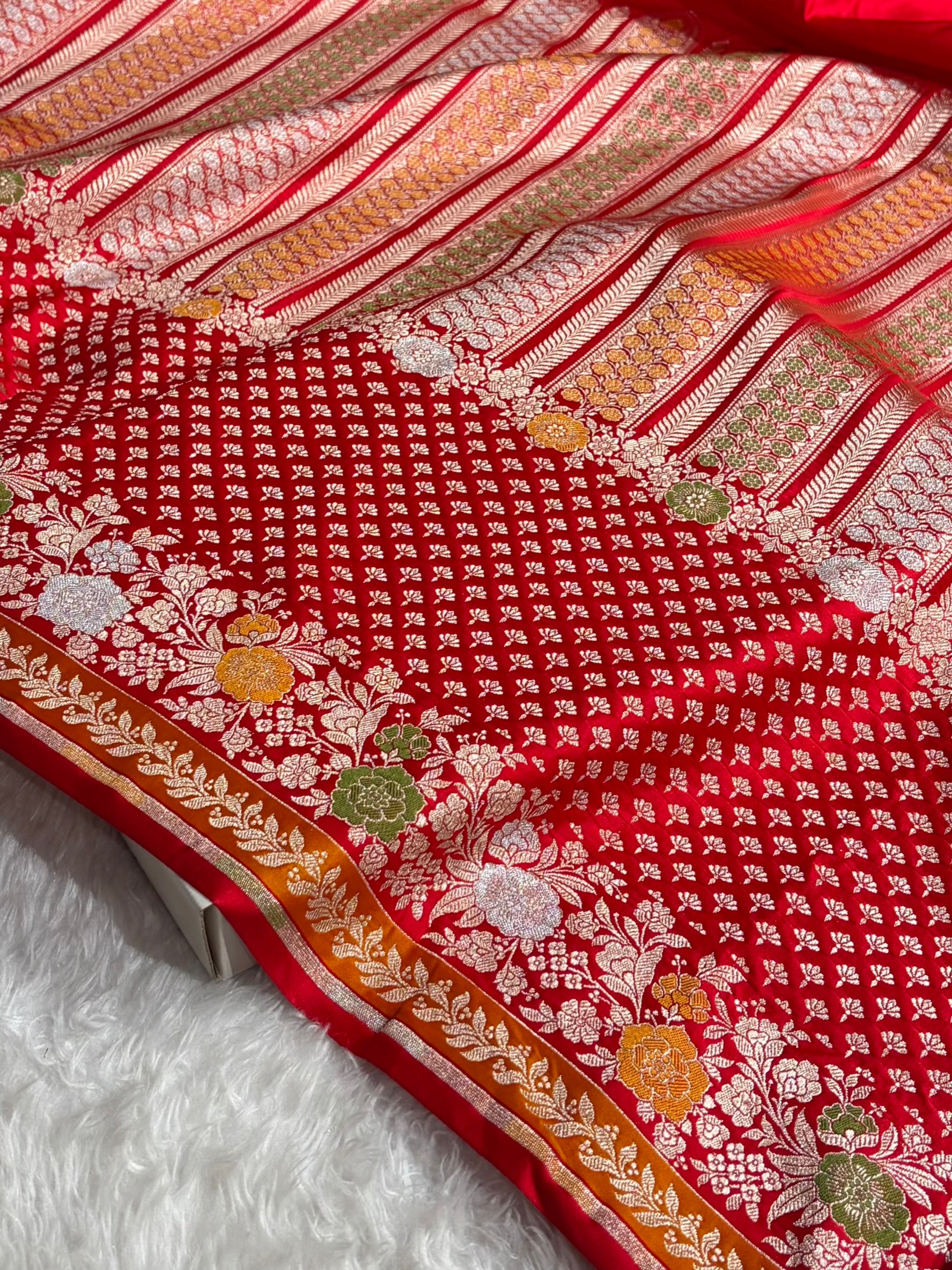 Banarasi Red Shades Floral Minakari Skirt Border Mashru Silk Saree MSM-83