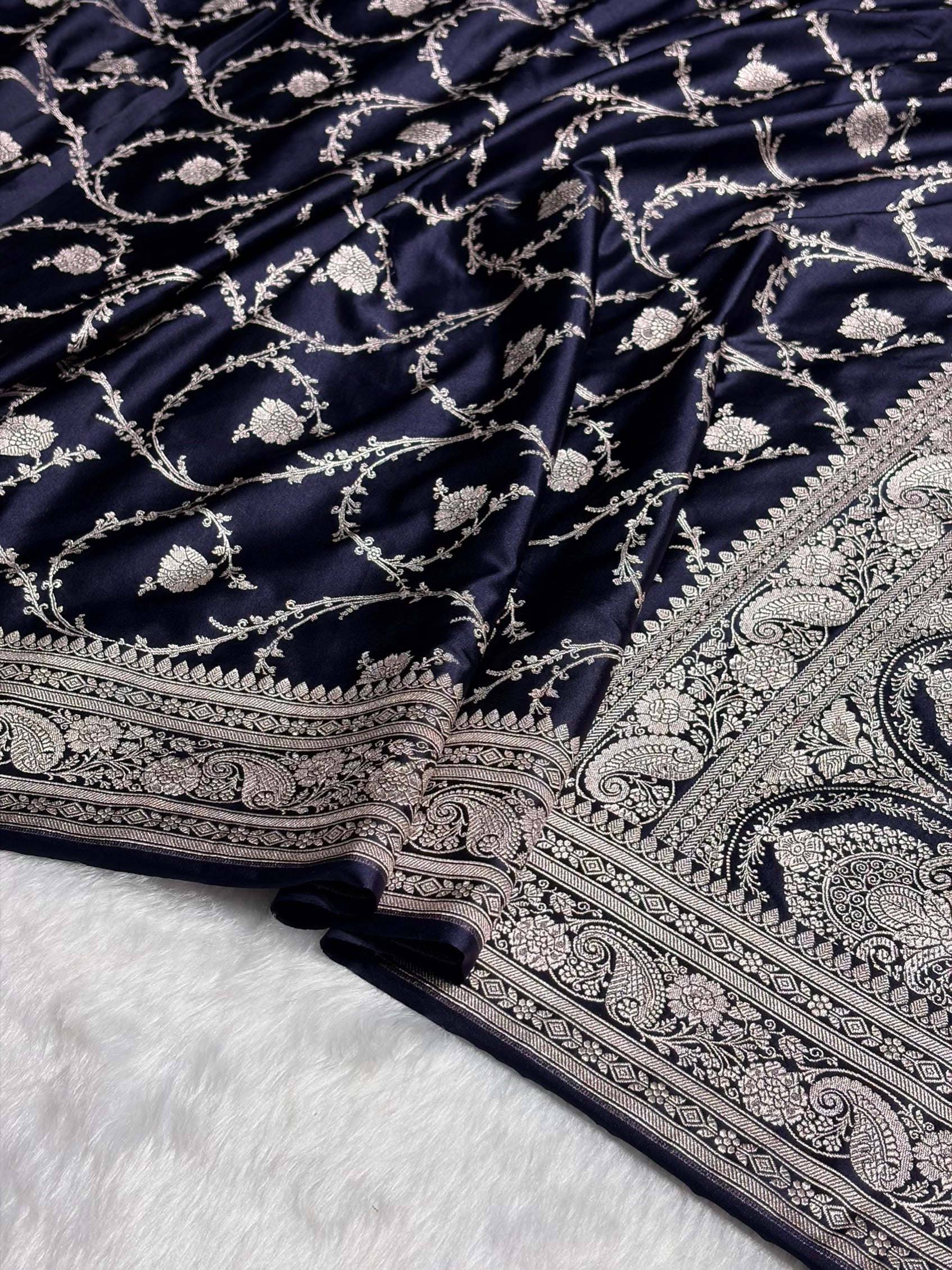Banarasi Navy Blue Shades Jaal Mashru Silk Saree