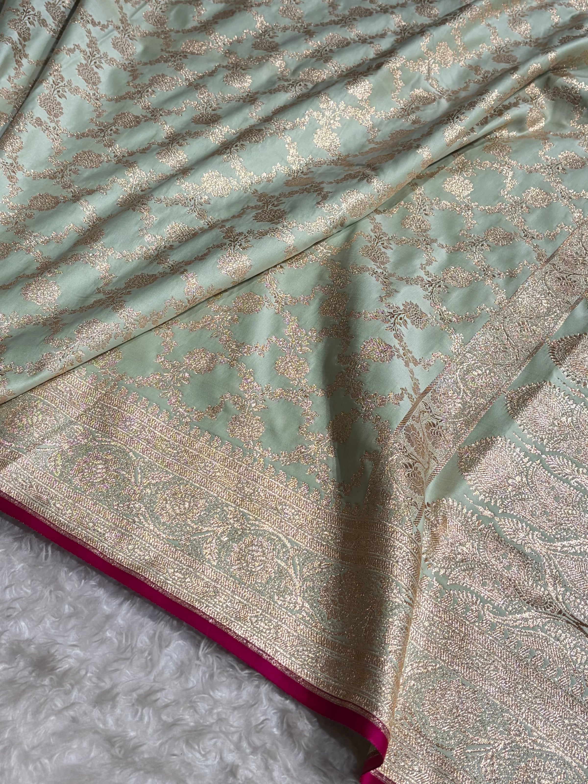 Light Pista Jaal Pattern Satin Katan Silk Saree SK25
