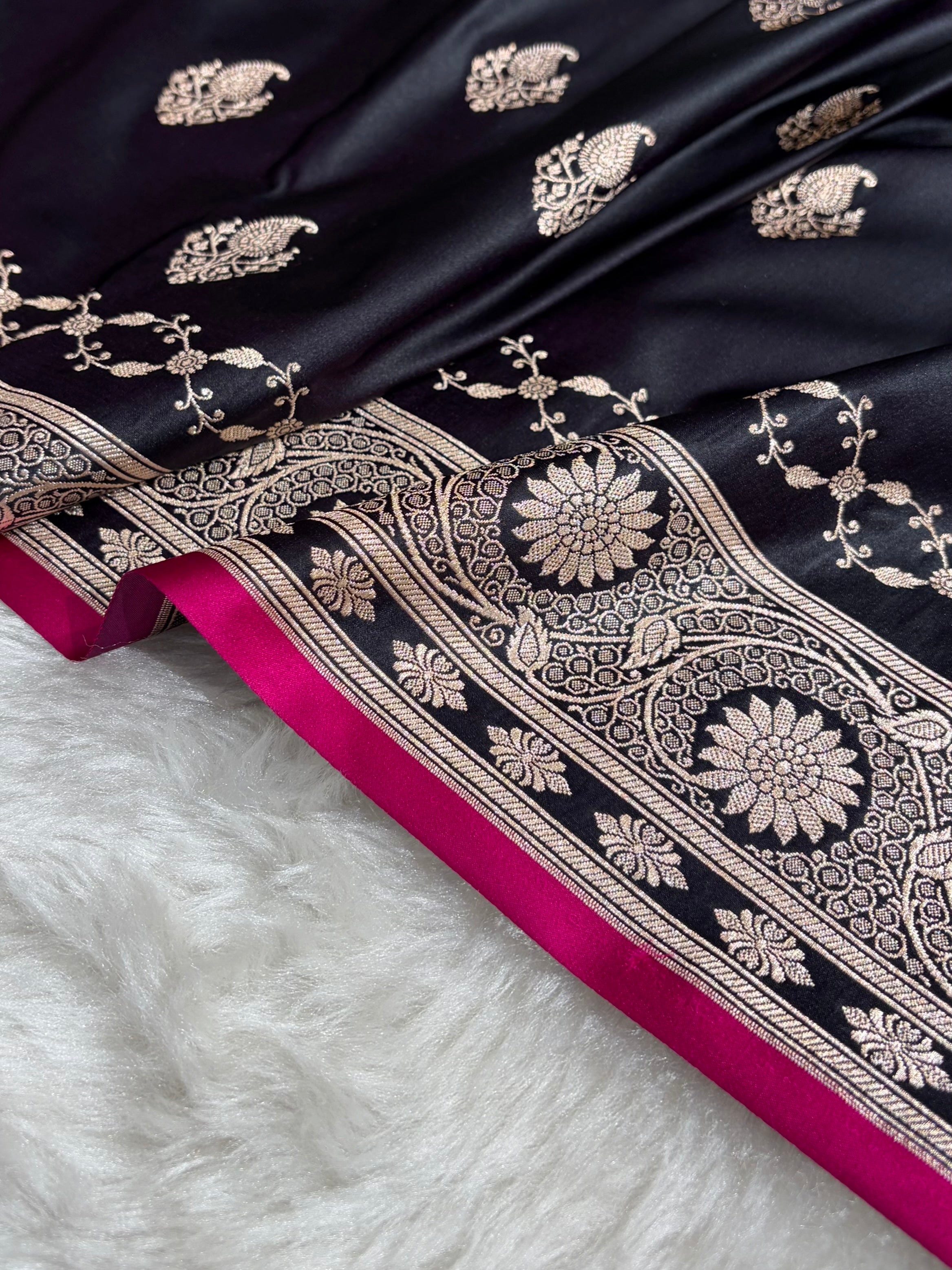 Blackish Wine Shades Banarasi Boota Pattern Floral Mashru Silk Saree MSM-114