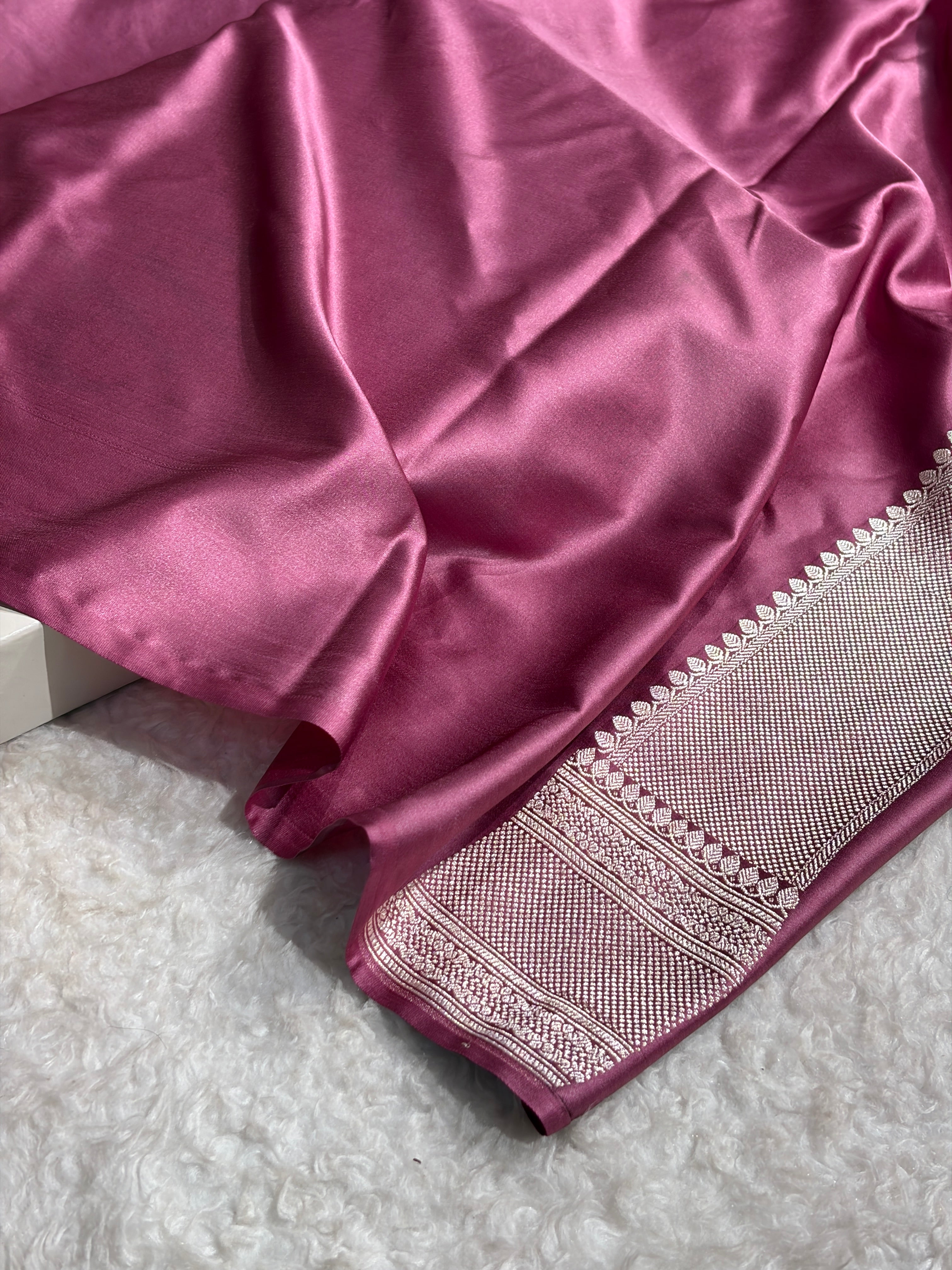 Mauve Shades Minakari Brocade Mashru Silk Saree MS85