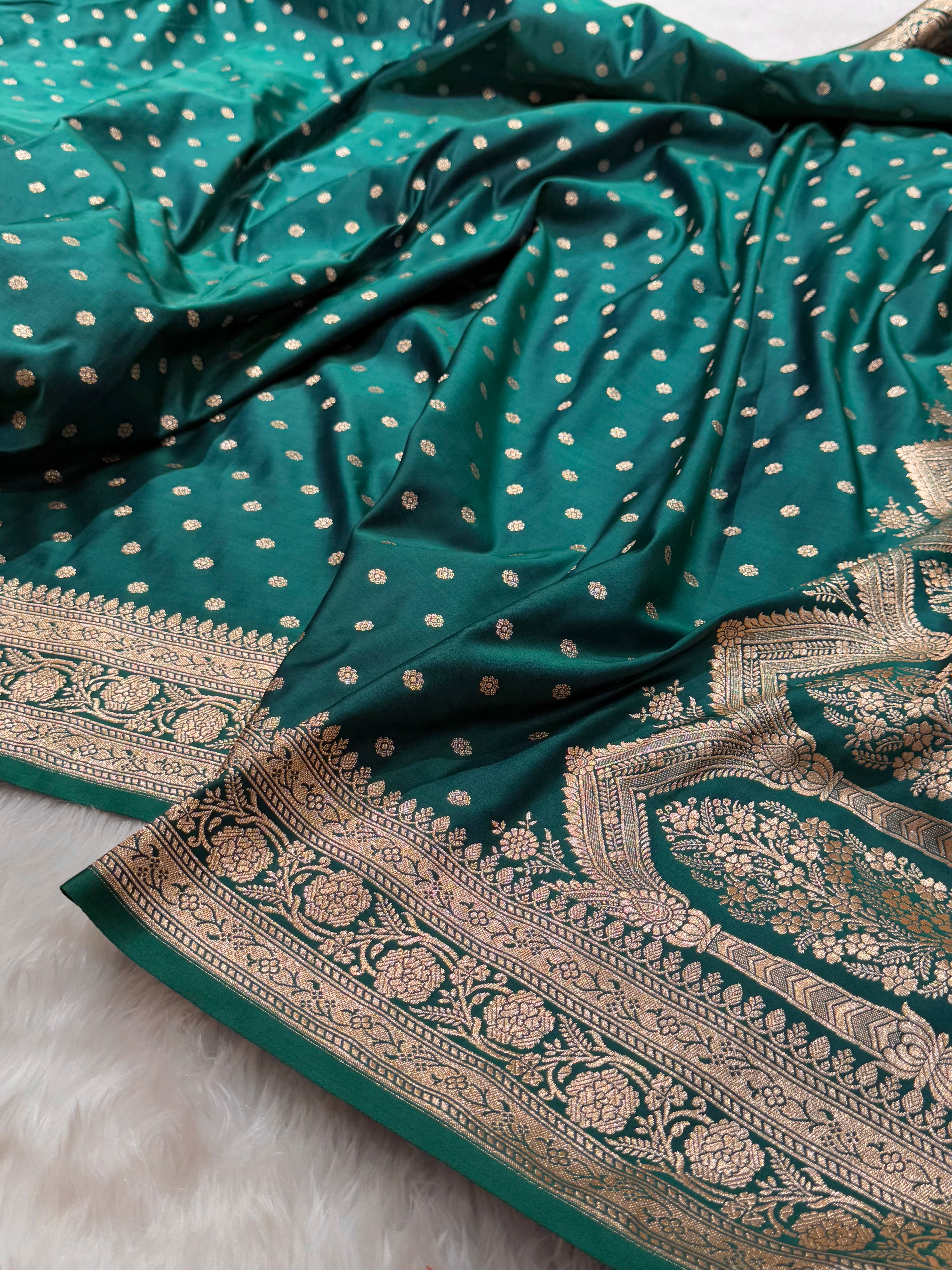 Peacock Green Booti Katan Silk Saree SK01