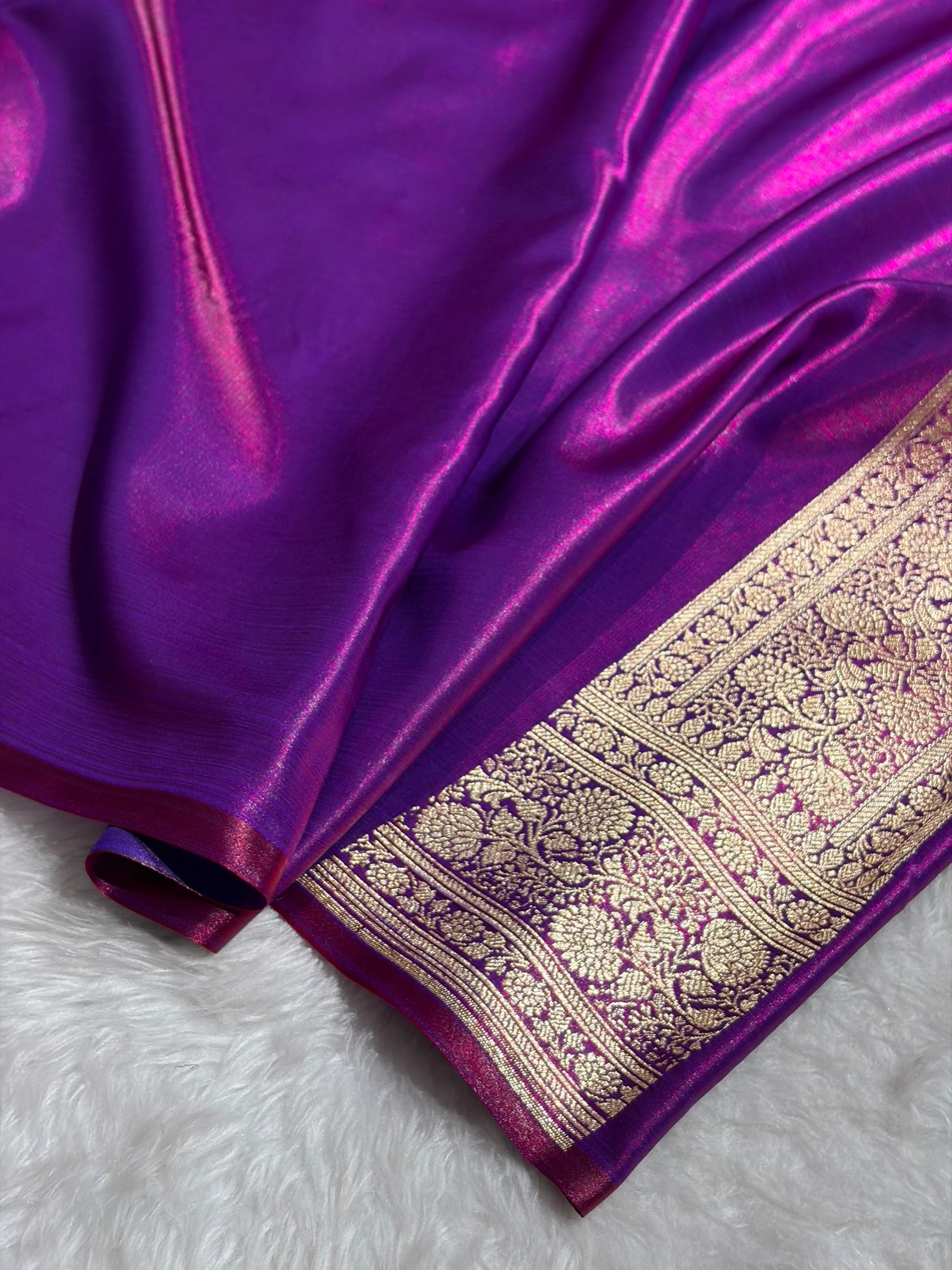 Cross Purple Shades Jaal Pattern Banarasi Satin Silk Saree SS56