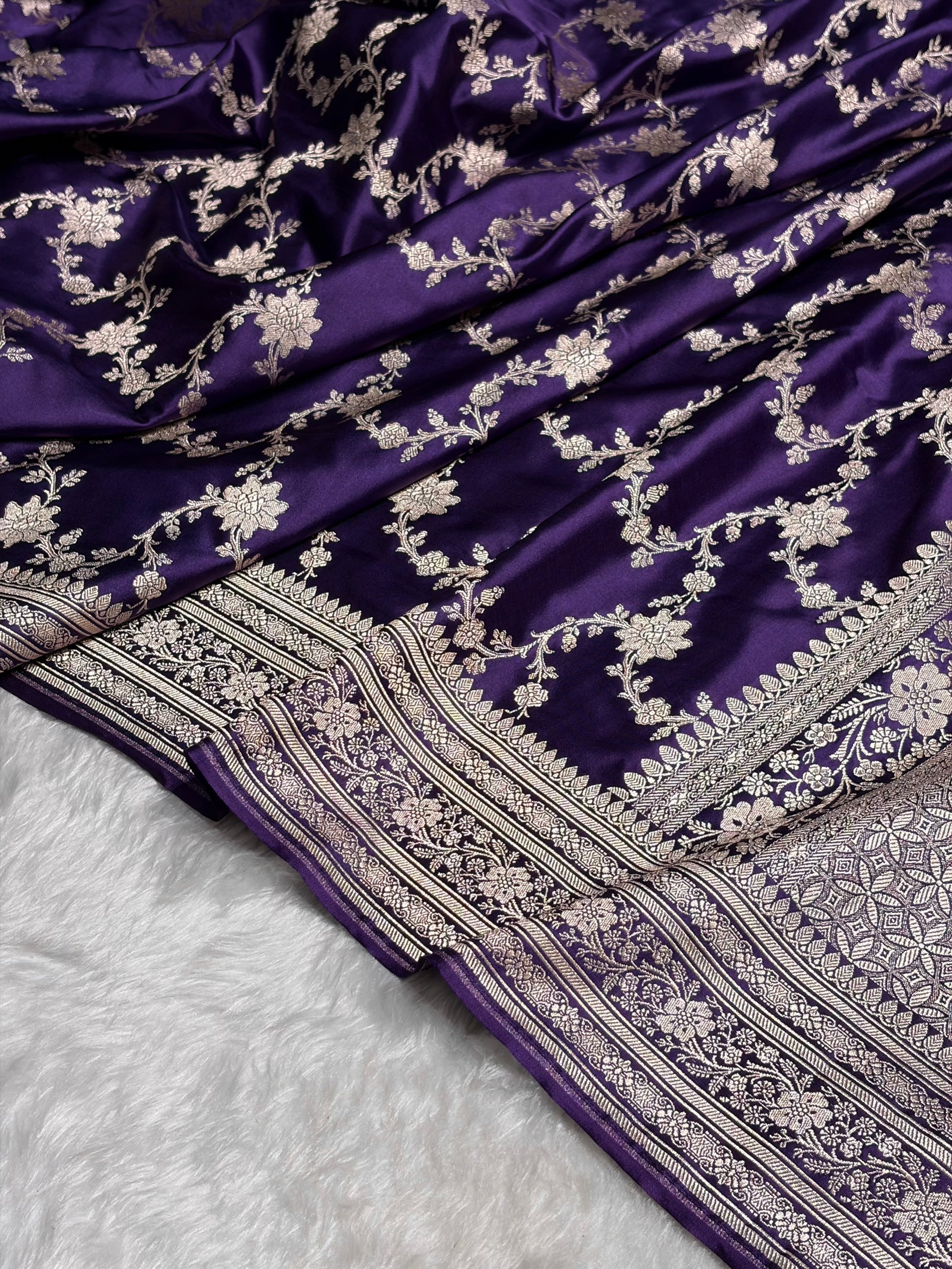 Purple Shades Jaal Pattern Floral Jaal Mashru Silk Saree MS07