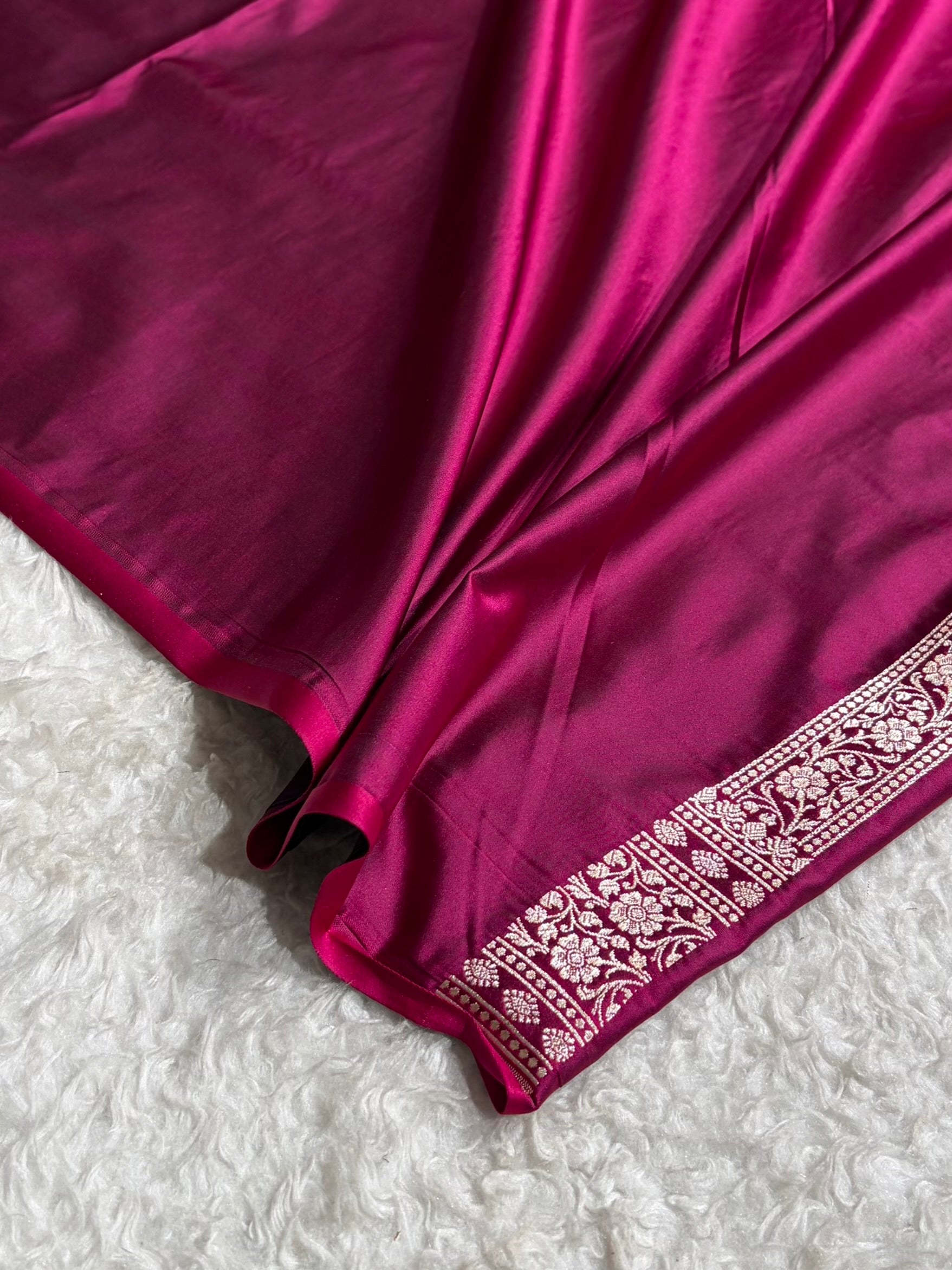Wine Shades Banarasi With Floral Border Mashru Silk Saree MSM-124