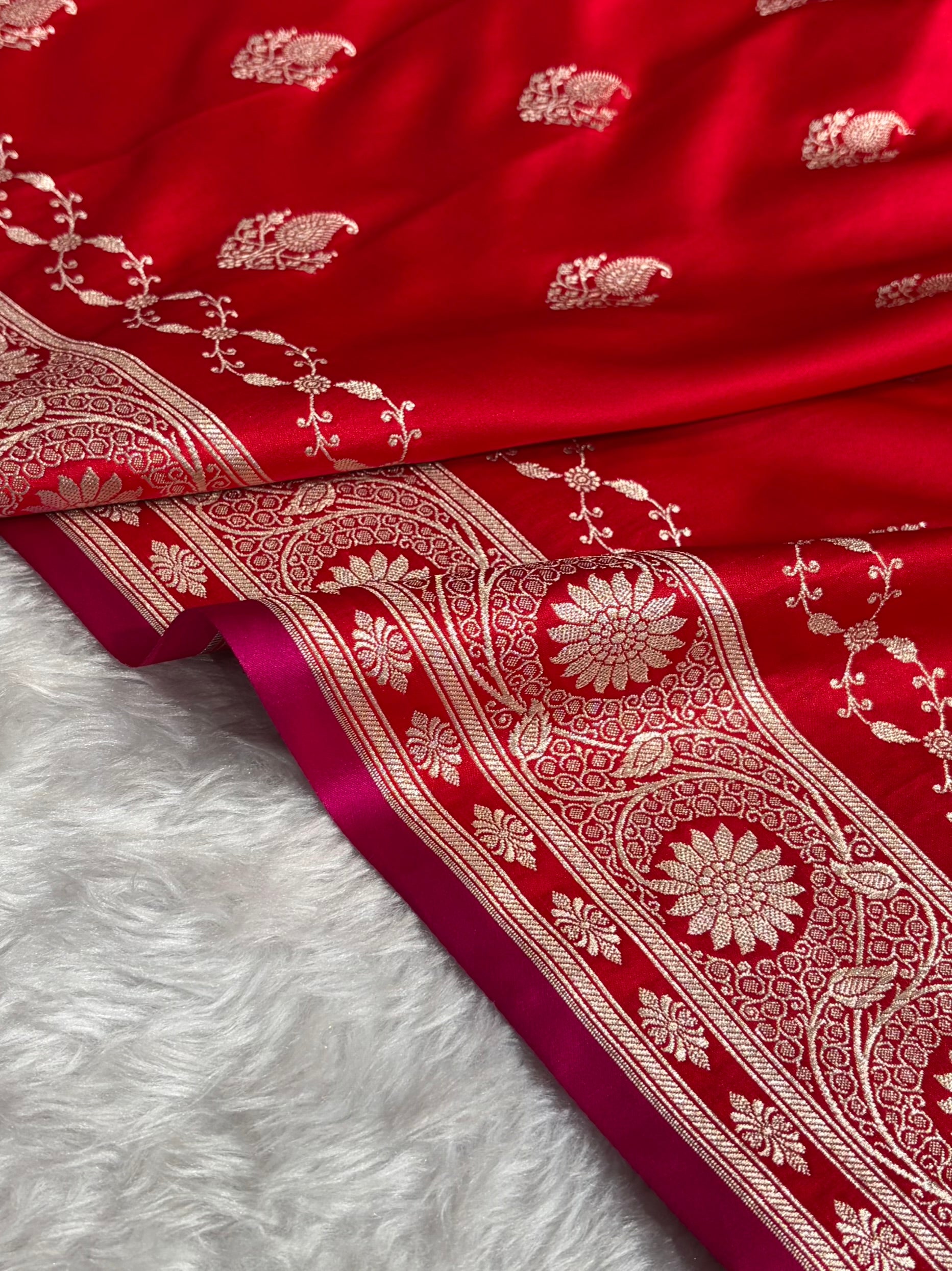 Red Shades Banarasi Boota Pattern Floral Mashru Silk Saree MSM-114