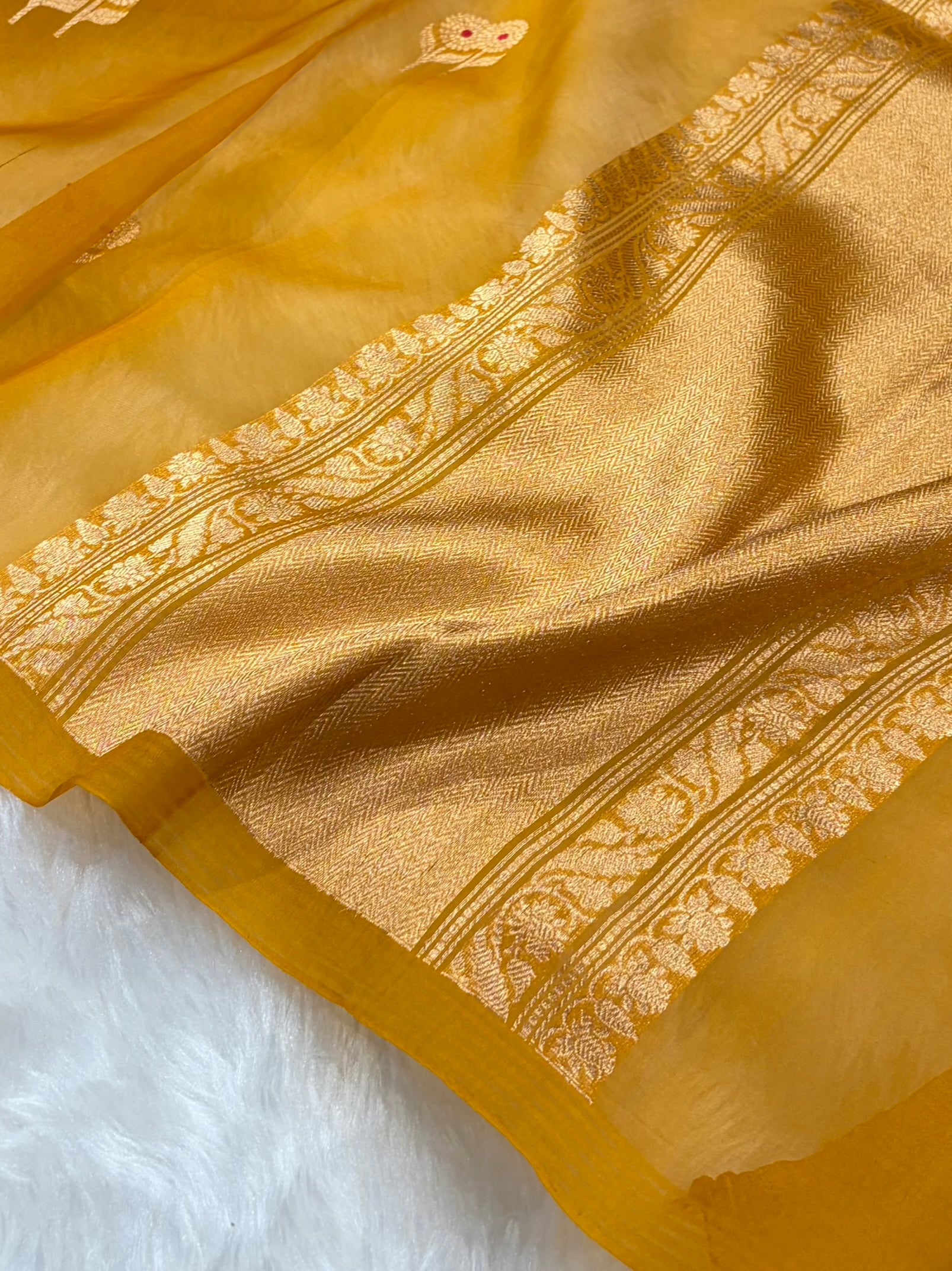 Pure Banarasi Organza Orange Shades With Minakari Floral Banarasi Silk Saree PO-26
