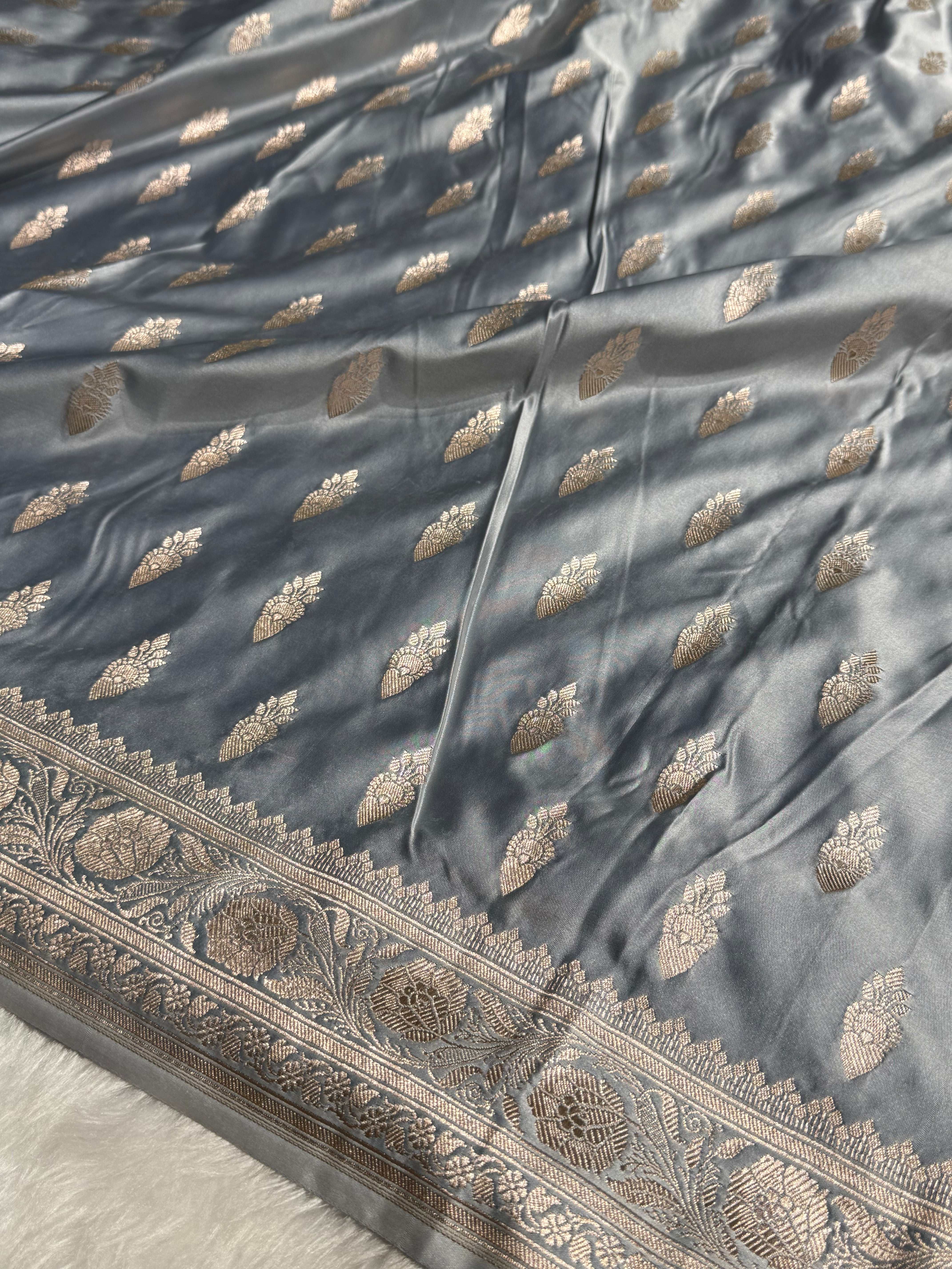 Grayish Blue Shades Plain Mashru Silk Saree