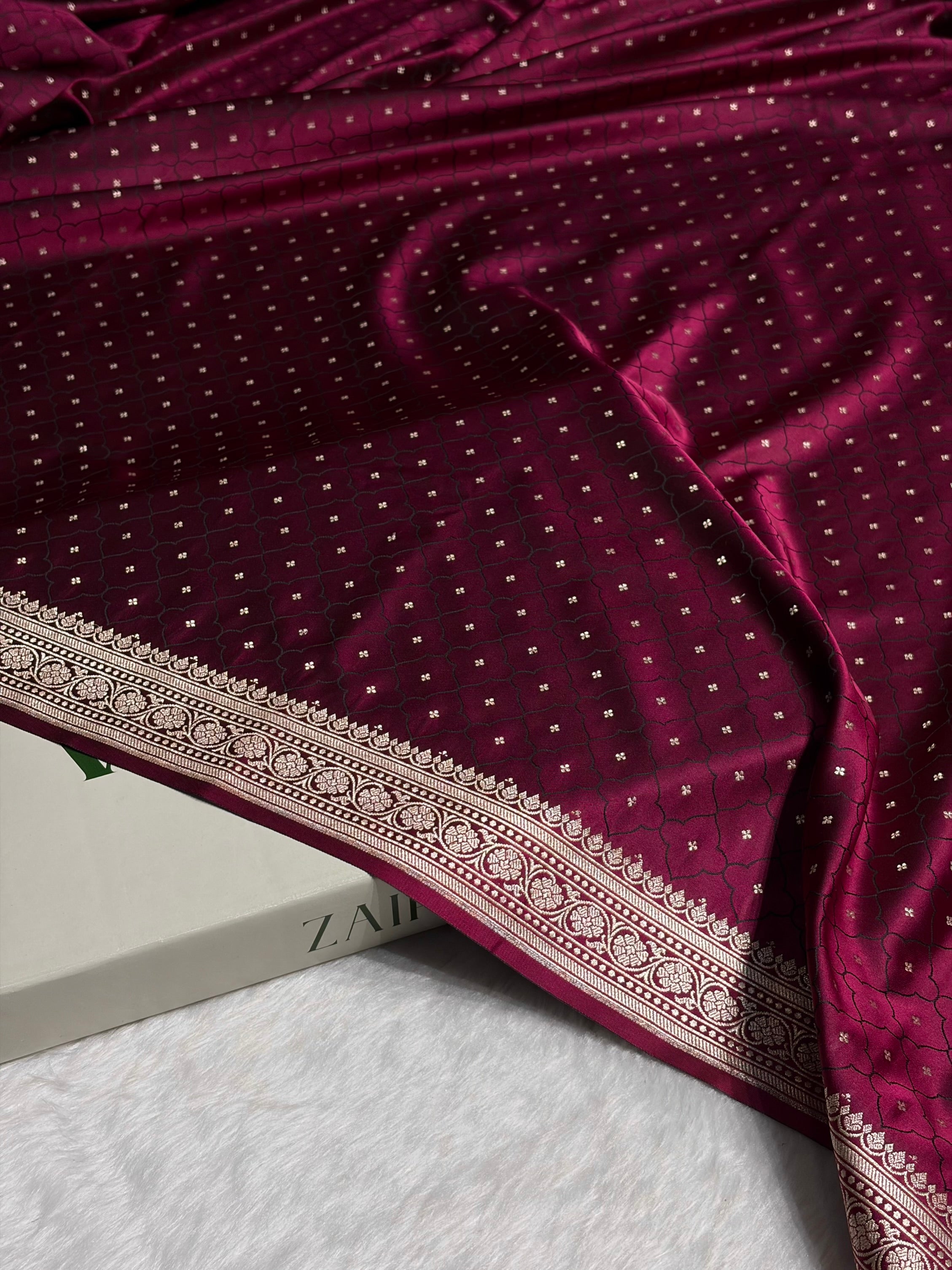 Garnet Shades Tanchoi Motif Mashru Silk Saree MST-13
