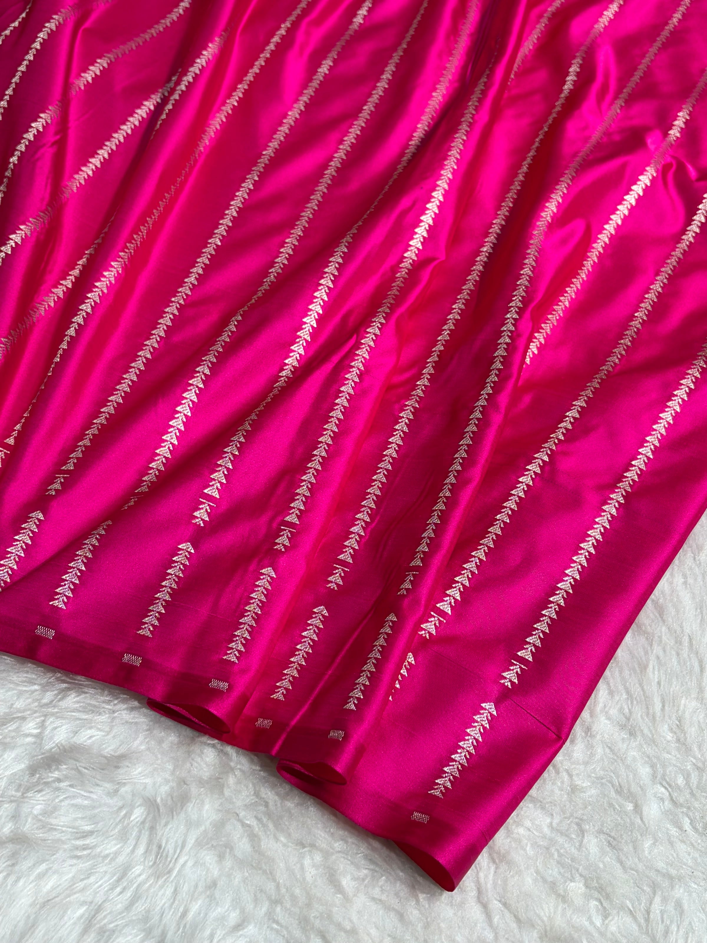 Cross Magenta / Rani Shades Banarasi Booti Pattern Mashru Silk Saree MSM-137