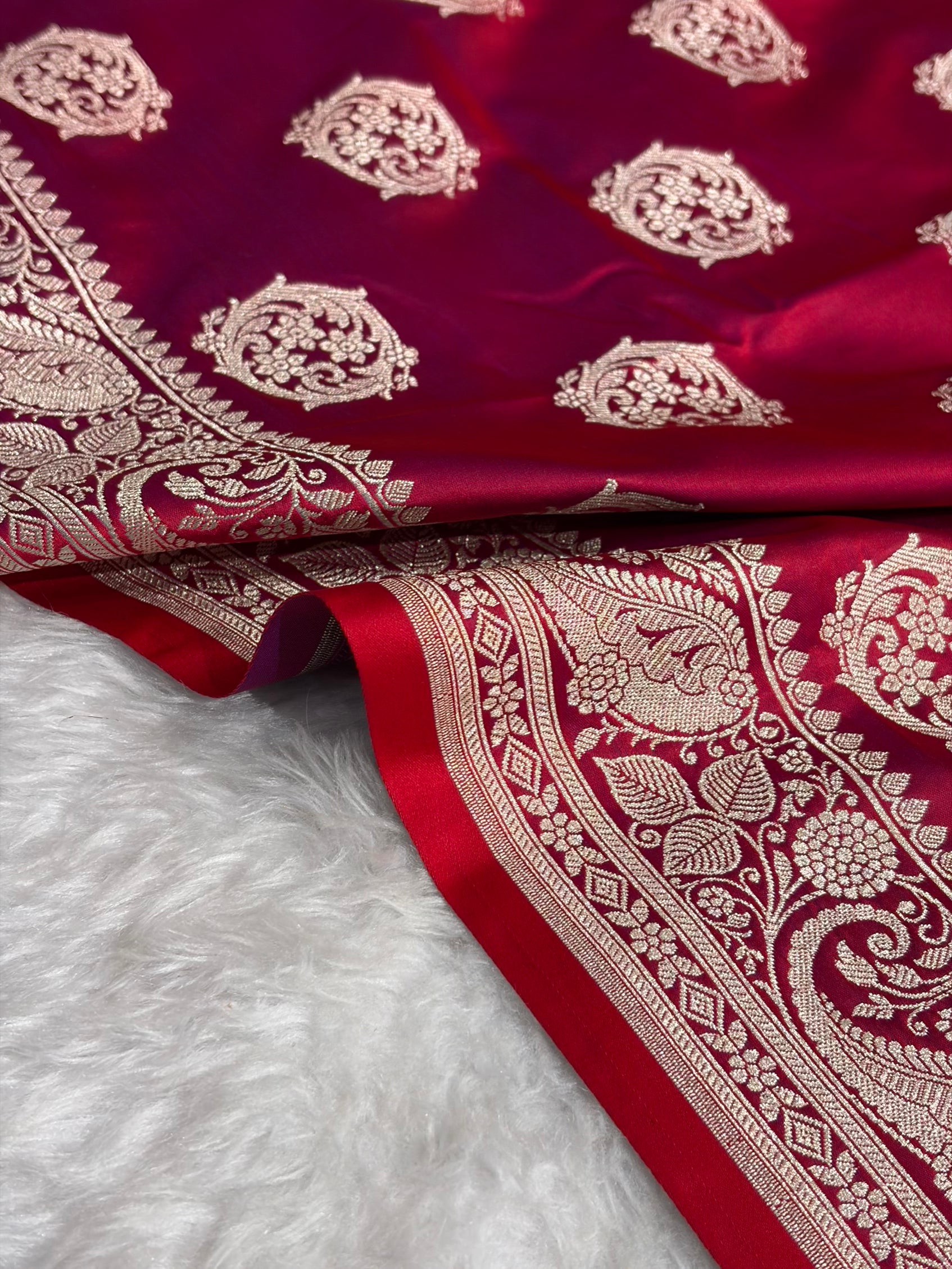Banarasi Purplish Red Shades Banarasi Boota Pattern Floral Mashru Silk Saree MSM-104