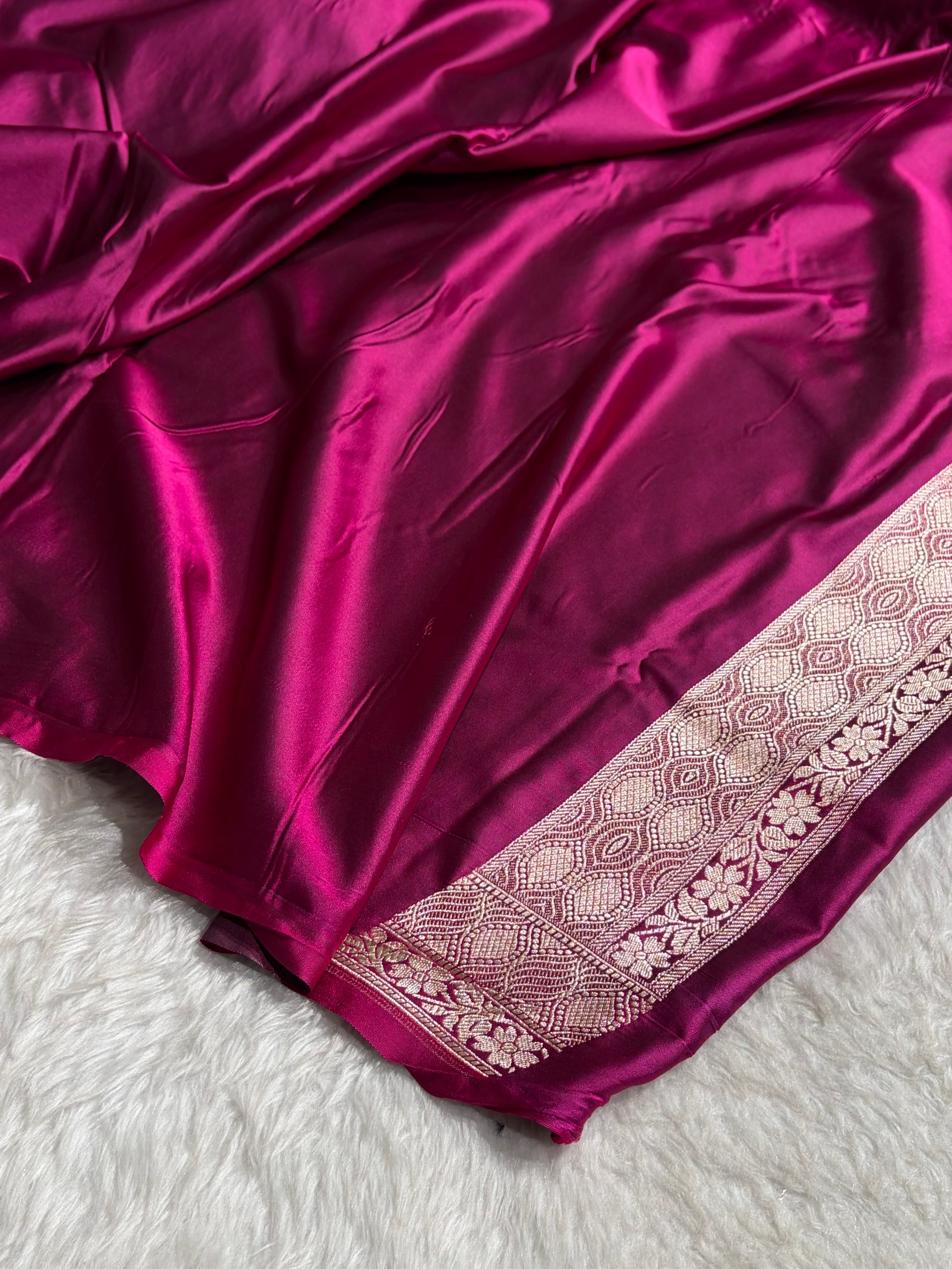 Wine Shades Tanchoi Motif Mashru Silk Saree MST-15
