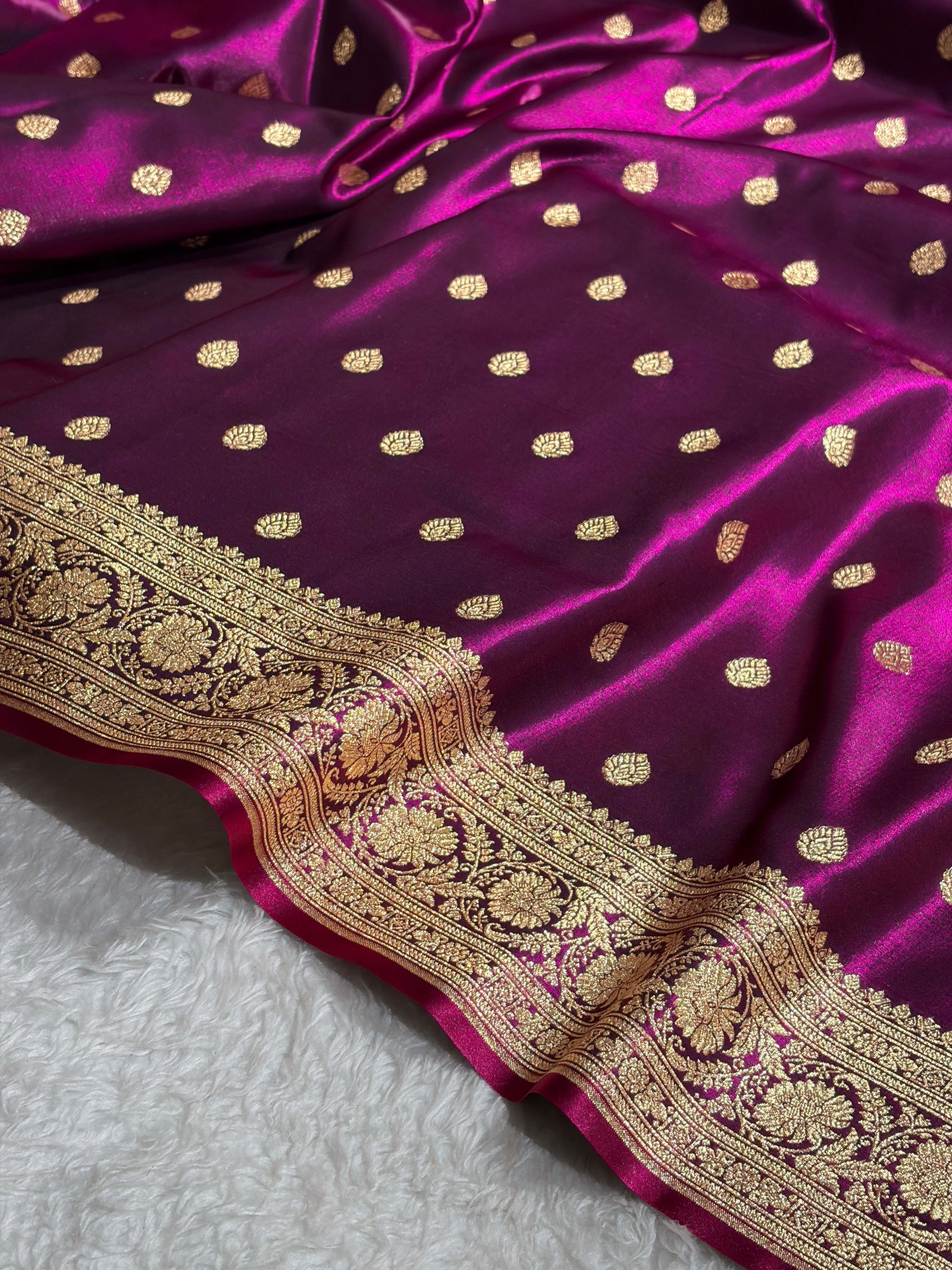 Wine Shades Boota Pattern Banarasi Satin Silk Saree SS45