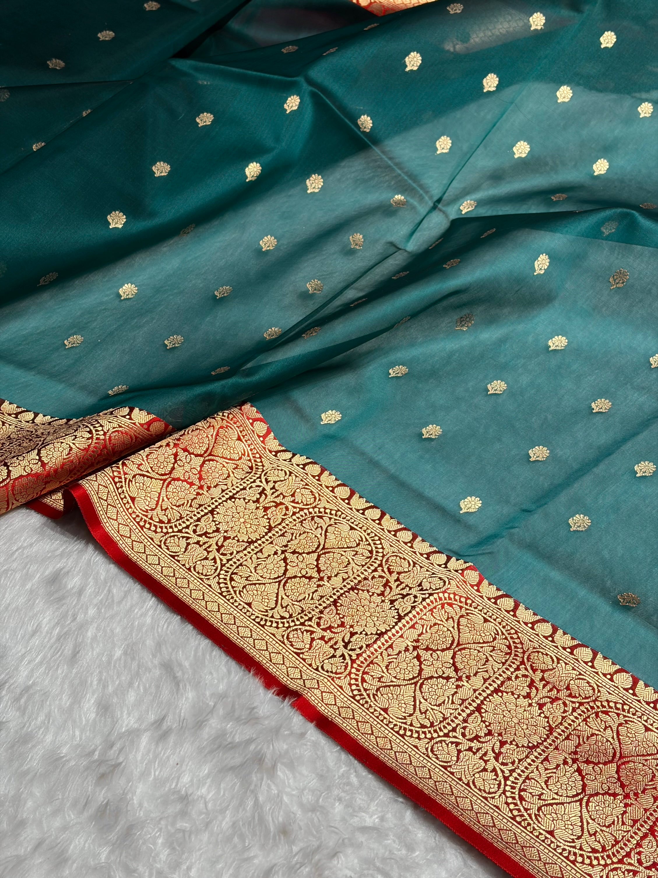 Contrast Pure Banarasi Organza Rama With Red Floral Banarasi Silk Saree PO-17