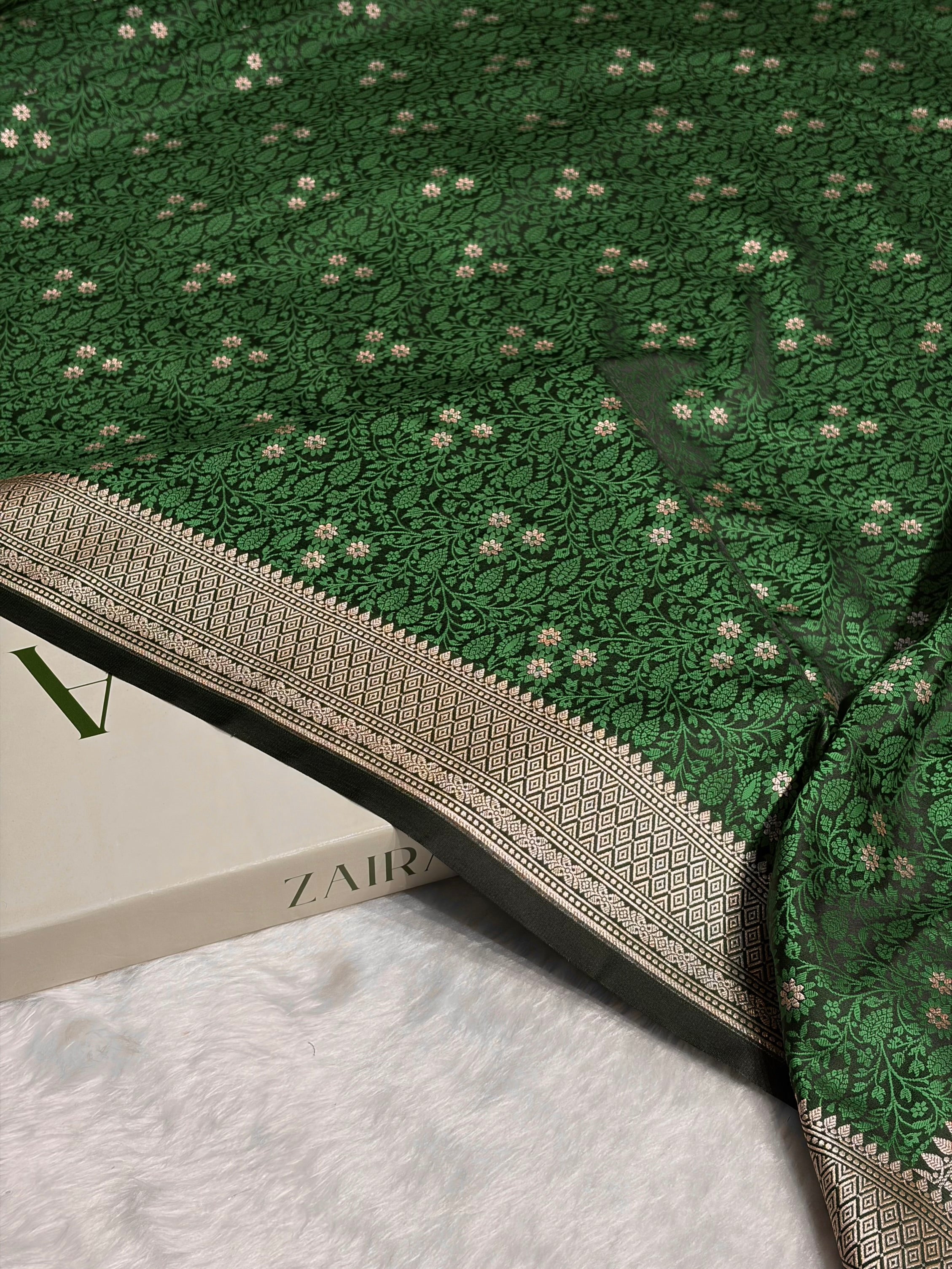 Bottle Green Shades Tanchoi Motif Mashru Silk Saree MST-12