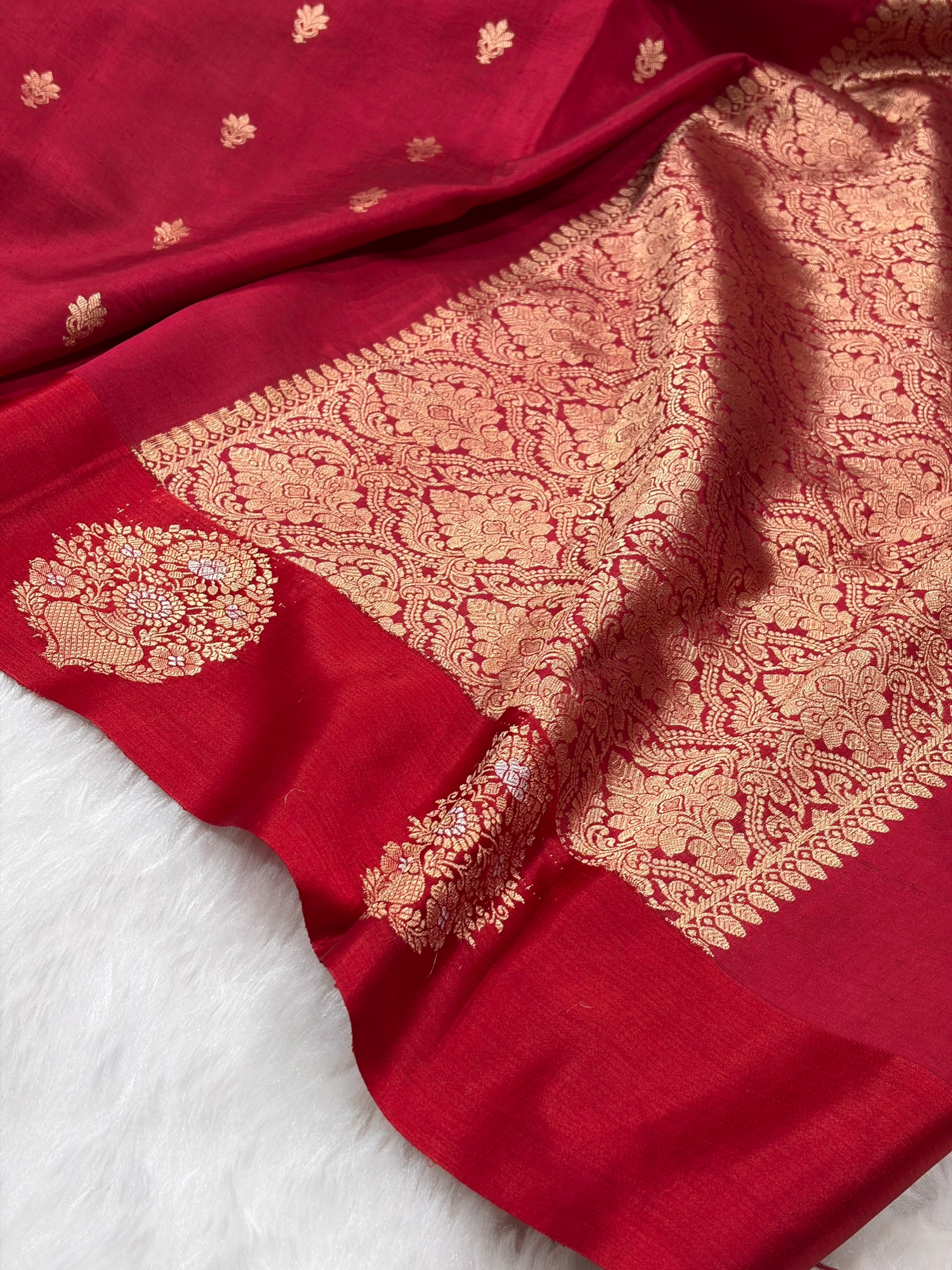 Maroon Shades Handwoven Pure Katan Paper Silk RM-70