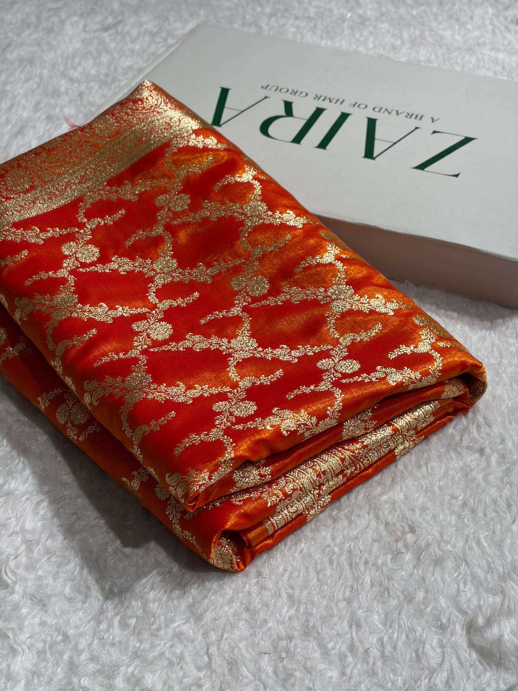 Fire Gold Shades Cross Pattern Banarasi Satin Silk Saree SS40