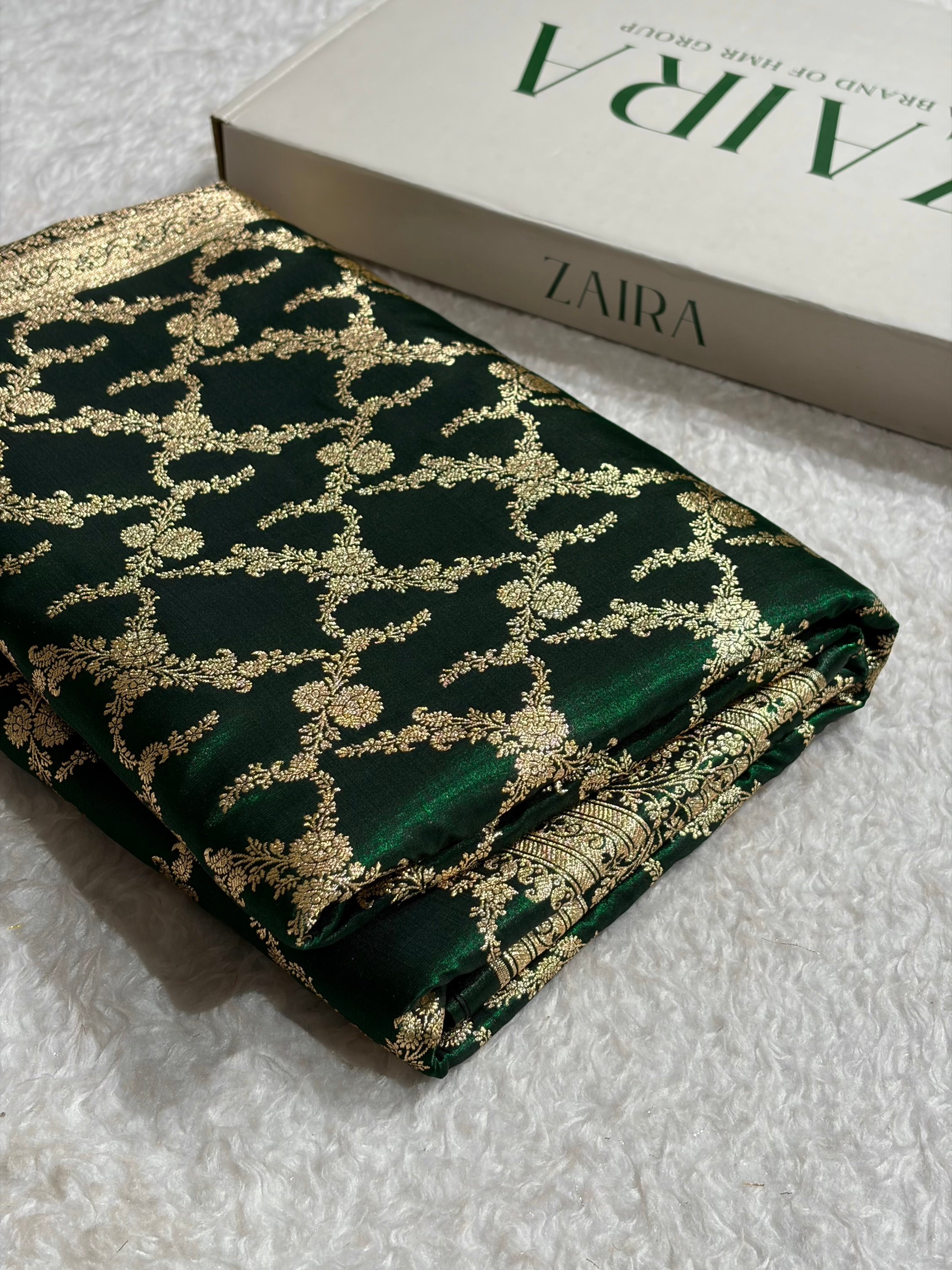 Bottle Green Shades Cross Pattern Banarasi Satin Silk Saree SS40